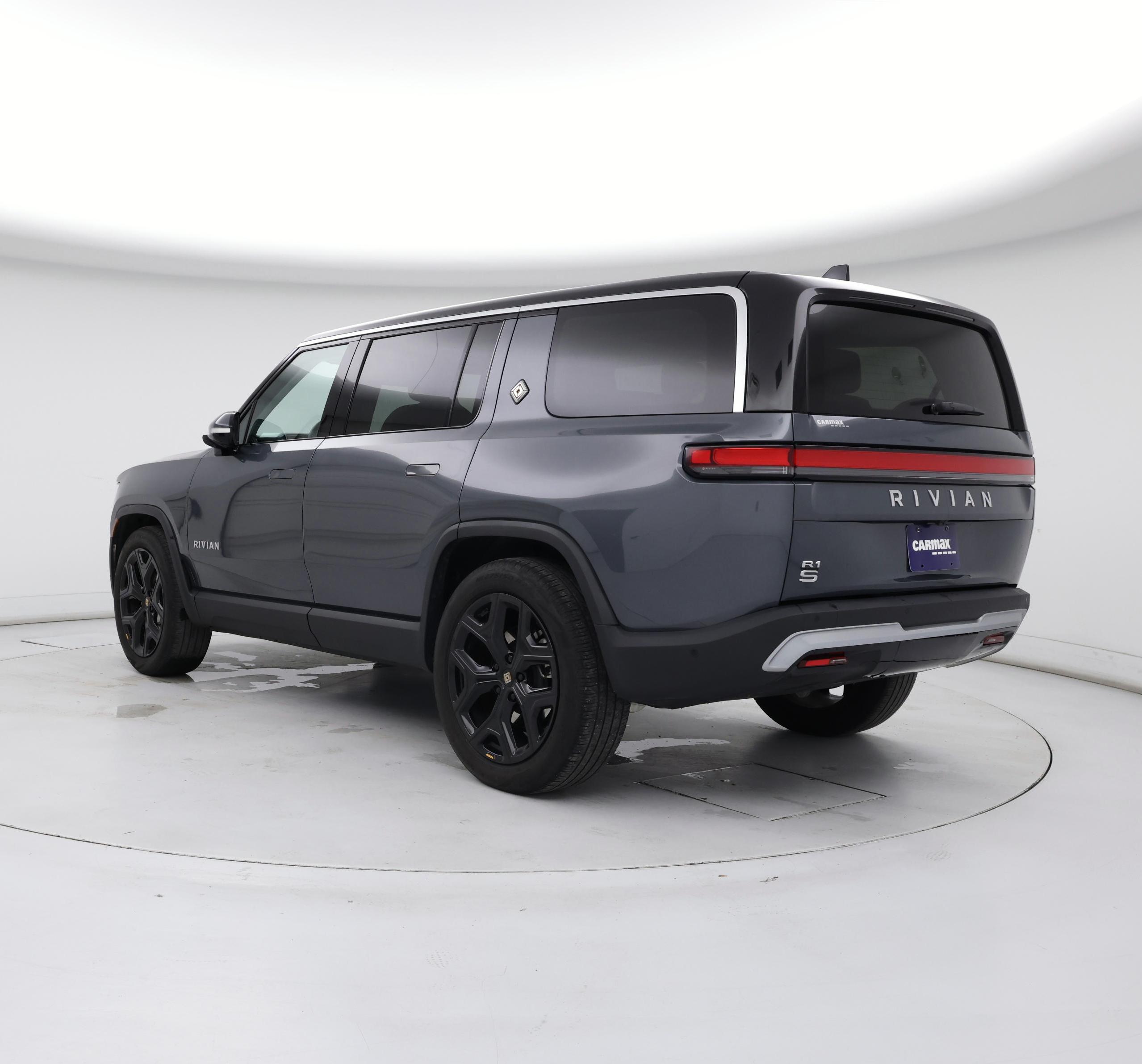 Thumbnail: 2024 Rivian R1S - 2