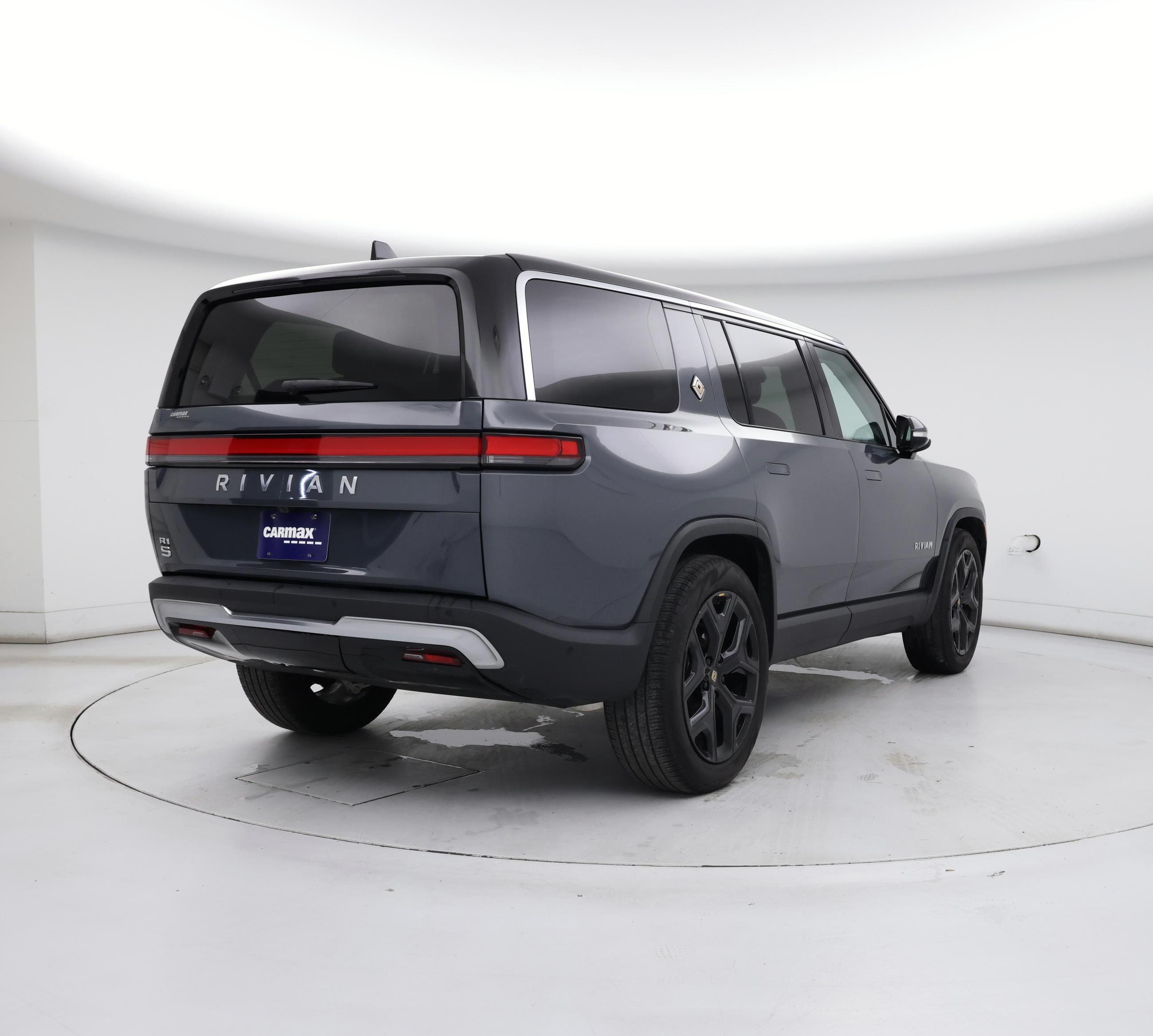 Thumbnail: 2024 Rivian R1S - 8