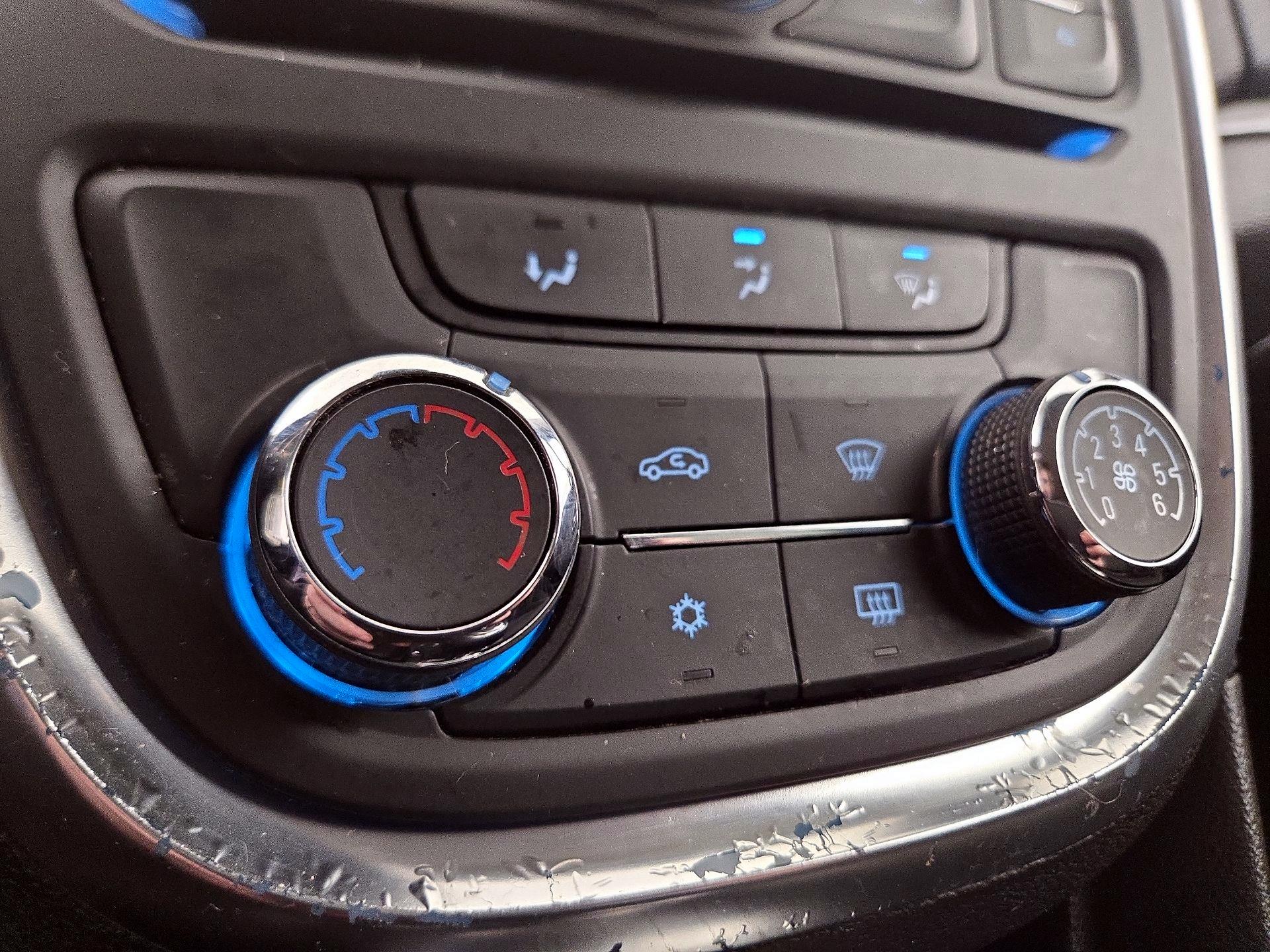 Thumbnail: 2016 Buick Encore - 16