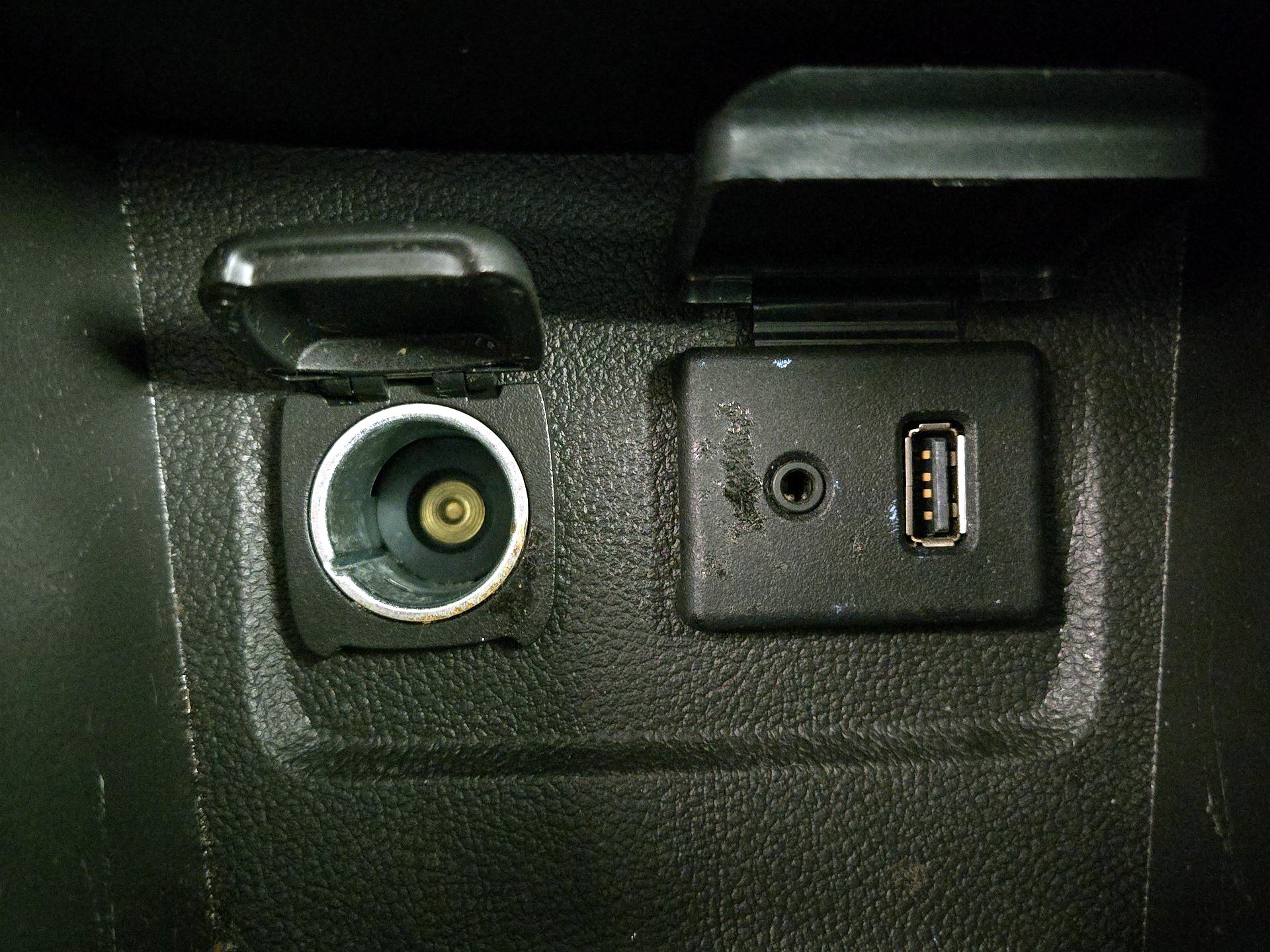 Thumbnail: 2016 Buick Encore - 18