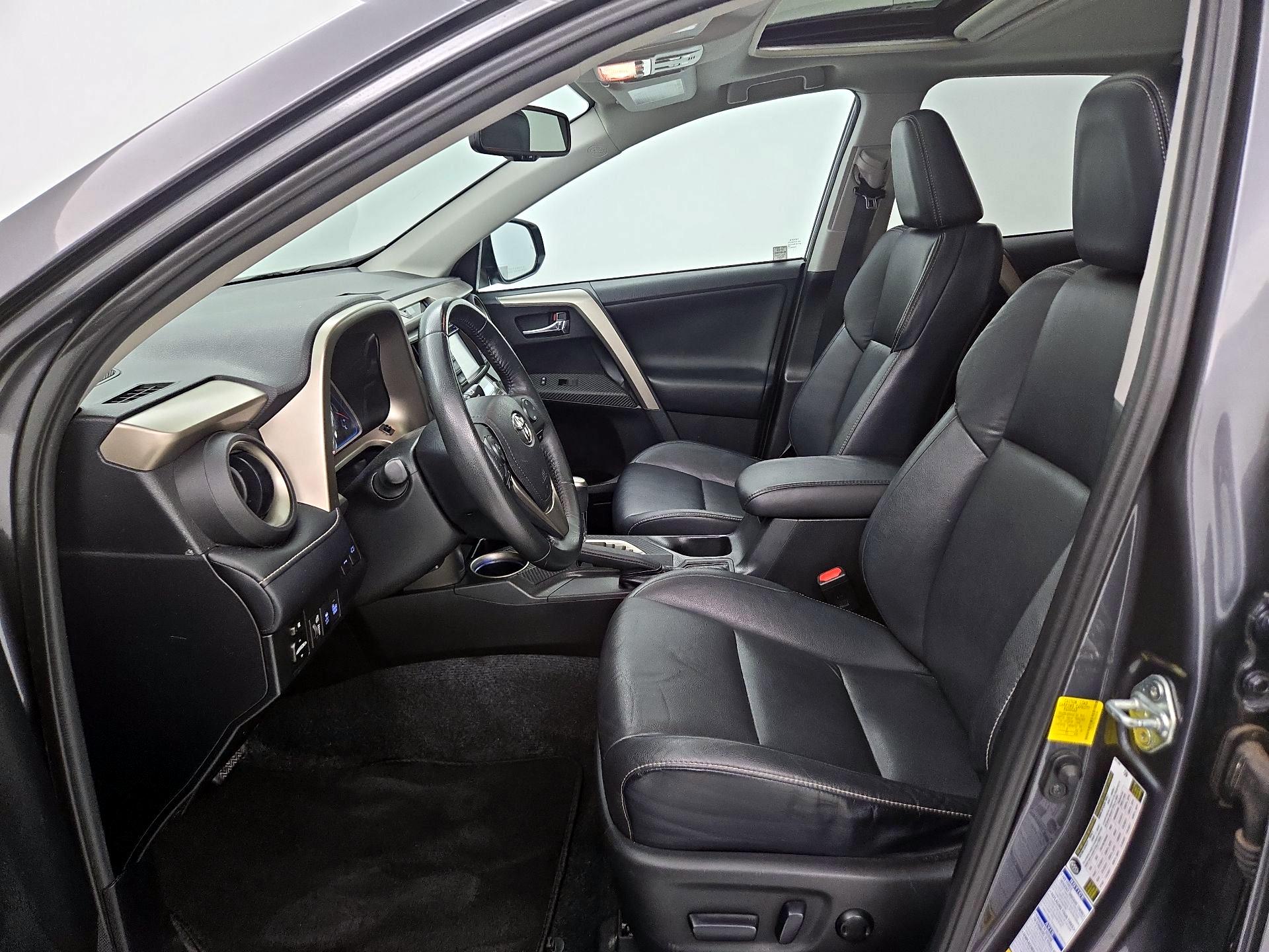 Thumbnail: 2014 Toyota RAV4 - 11