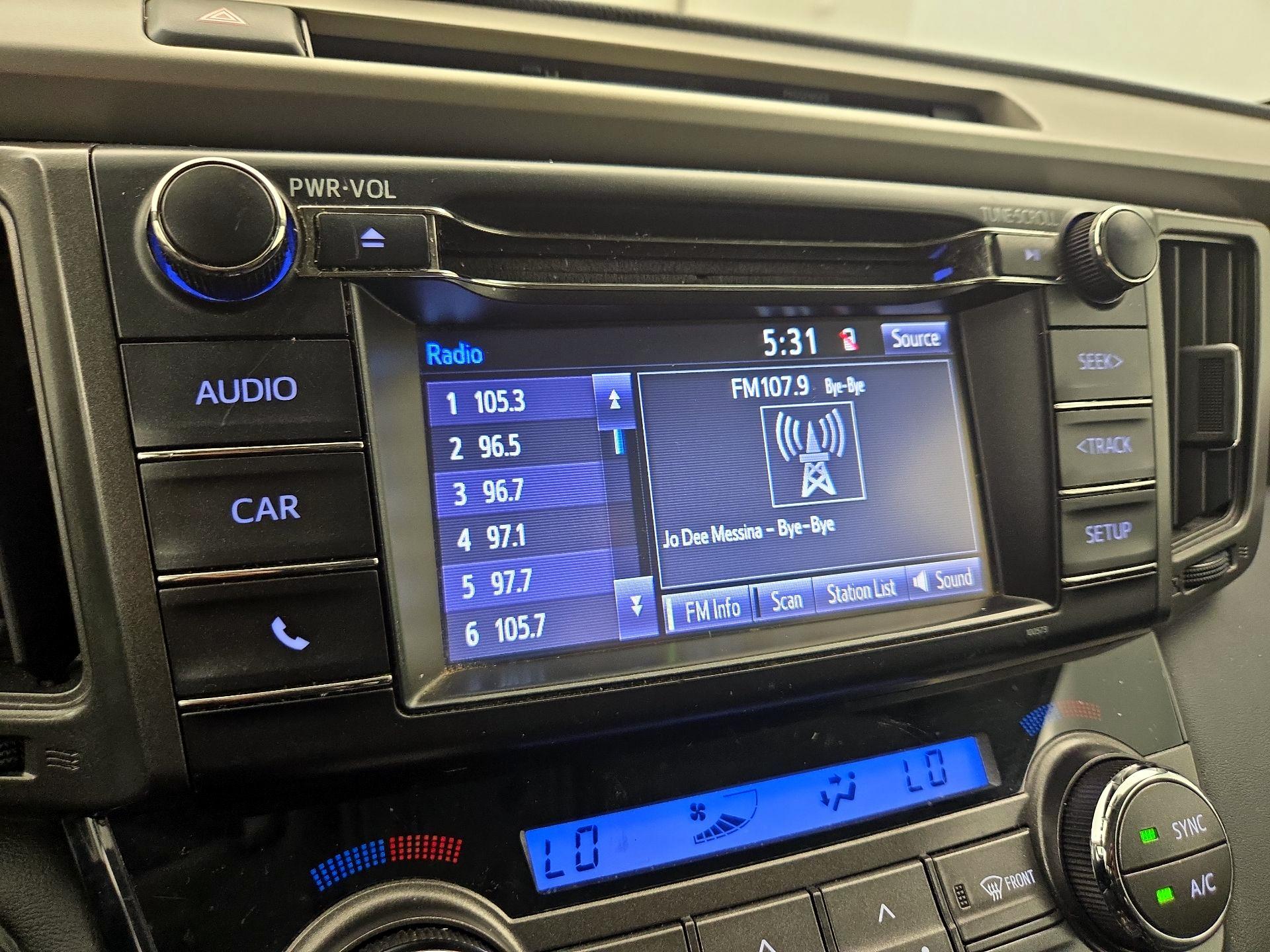 Thumbnail: 2014 Toyota RAV4 - 15