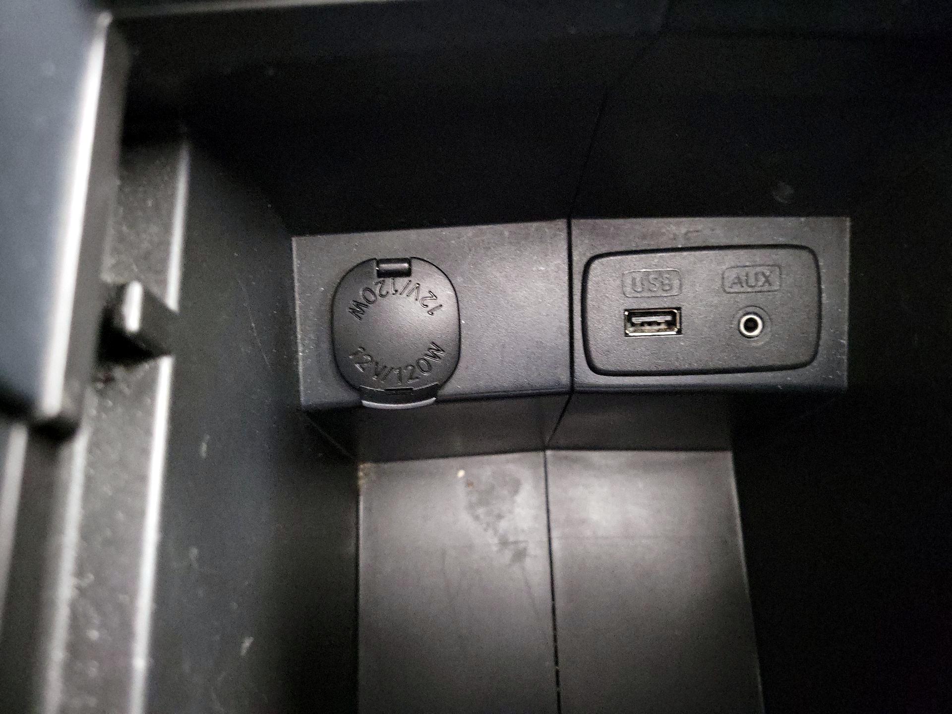 Thumbnail: 2015 Subaru Forester - 18