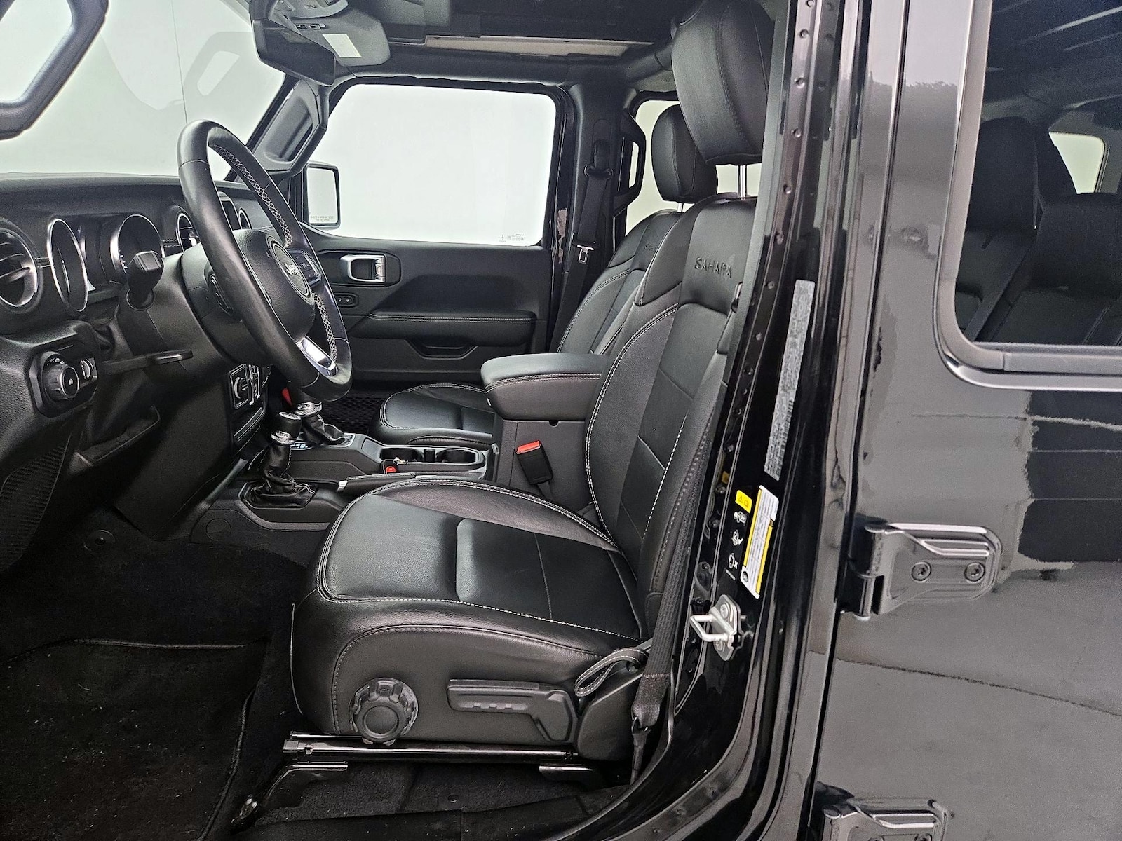 2023 Jeep Wrangler 4-Door Sahara - Photo 12