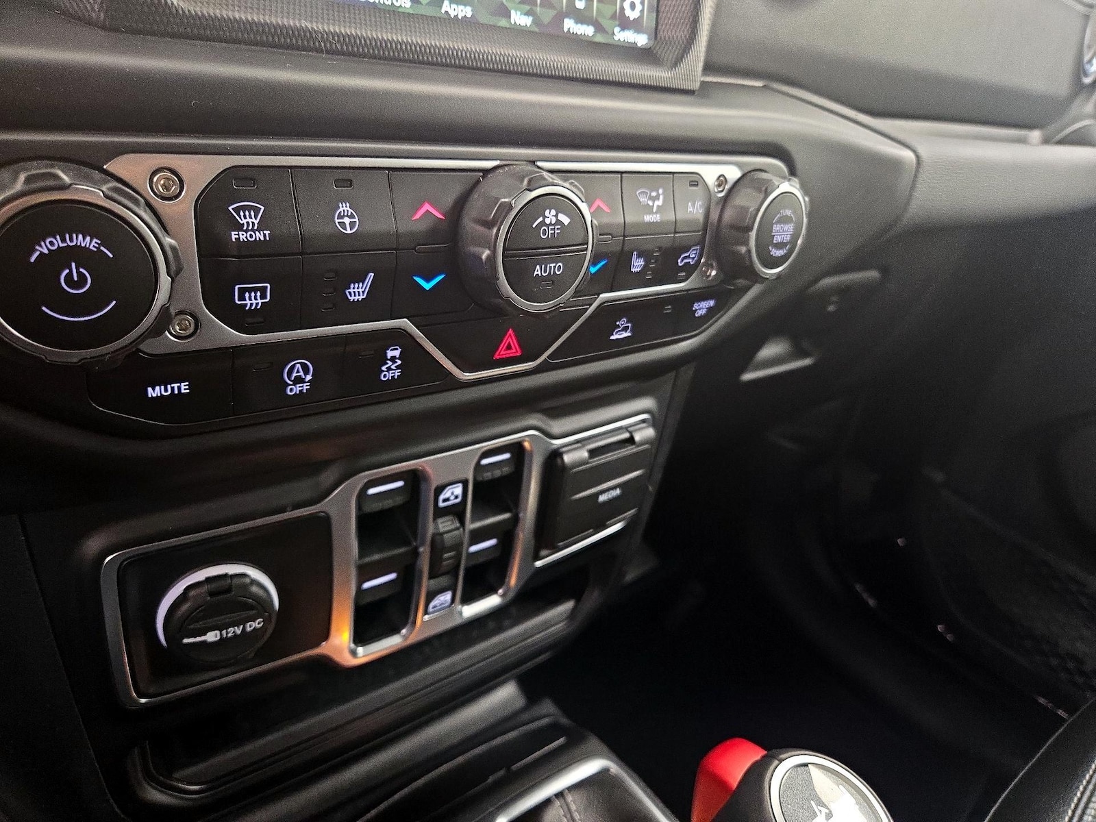 2023 Jeep Wrangler 4-Door Sahara - Photo 18