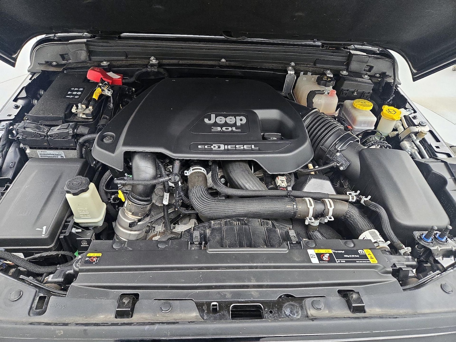 2023 Jeep Wrangler 4-Door Sahara - Photo 24
