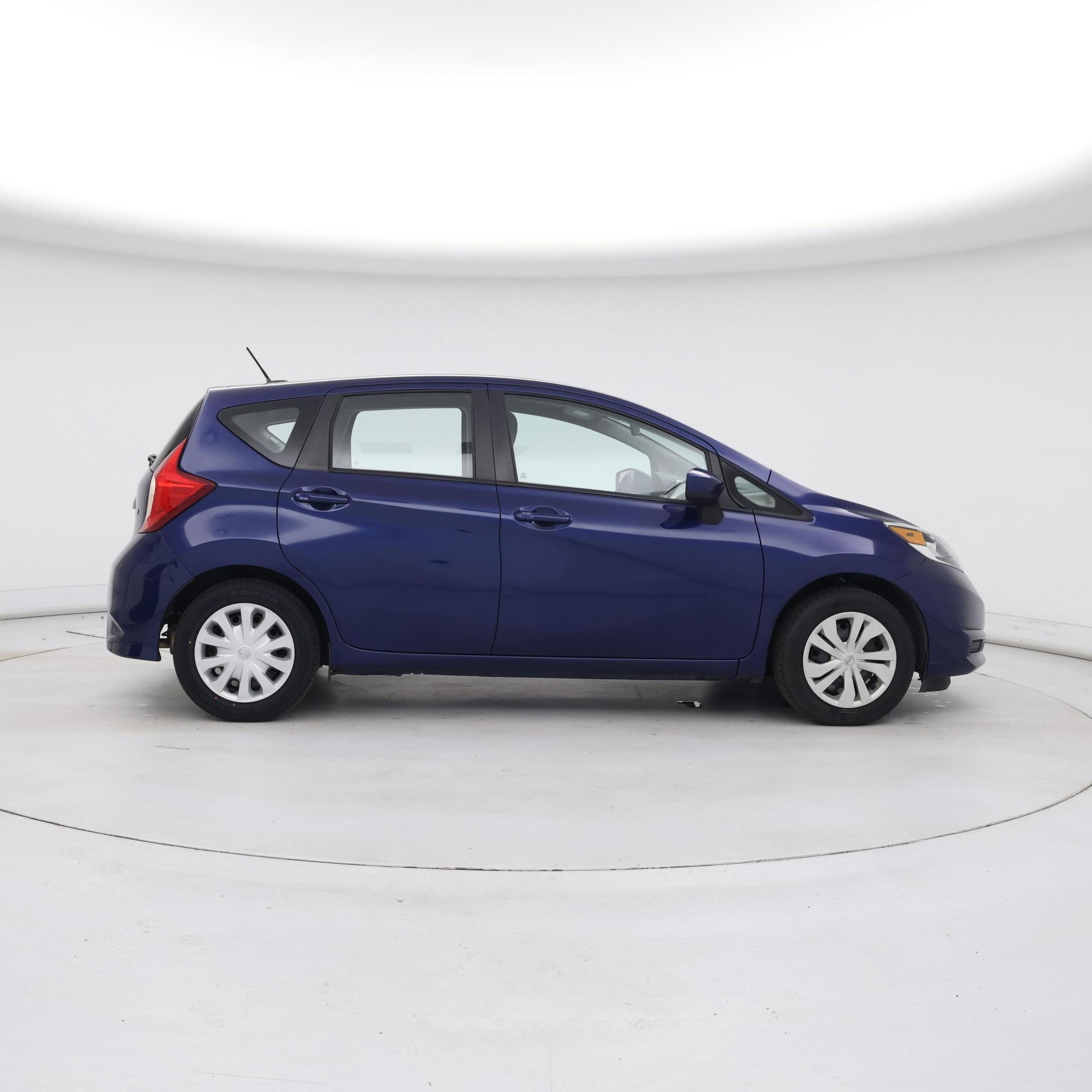 Thumbnail: 2017 Nissan Versa Note - 7