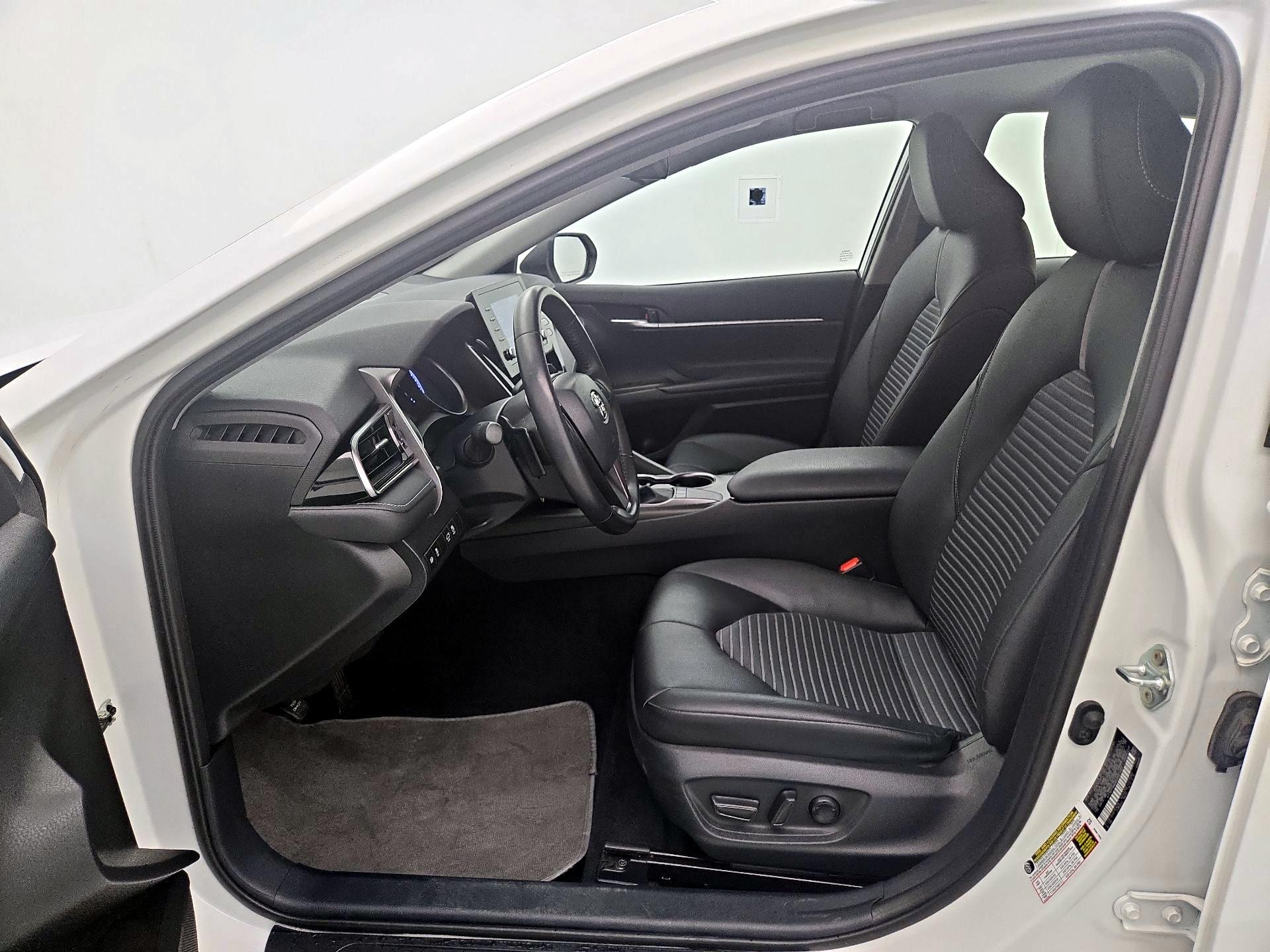 Thumbnail: 2023 Toyota Camry - 11