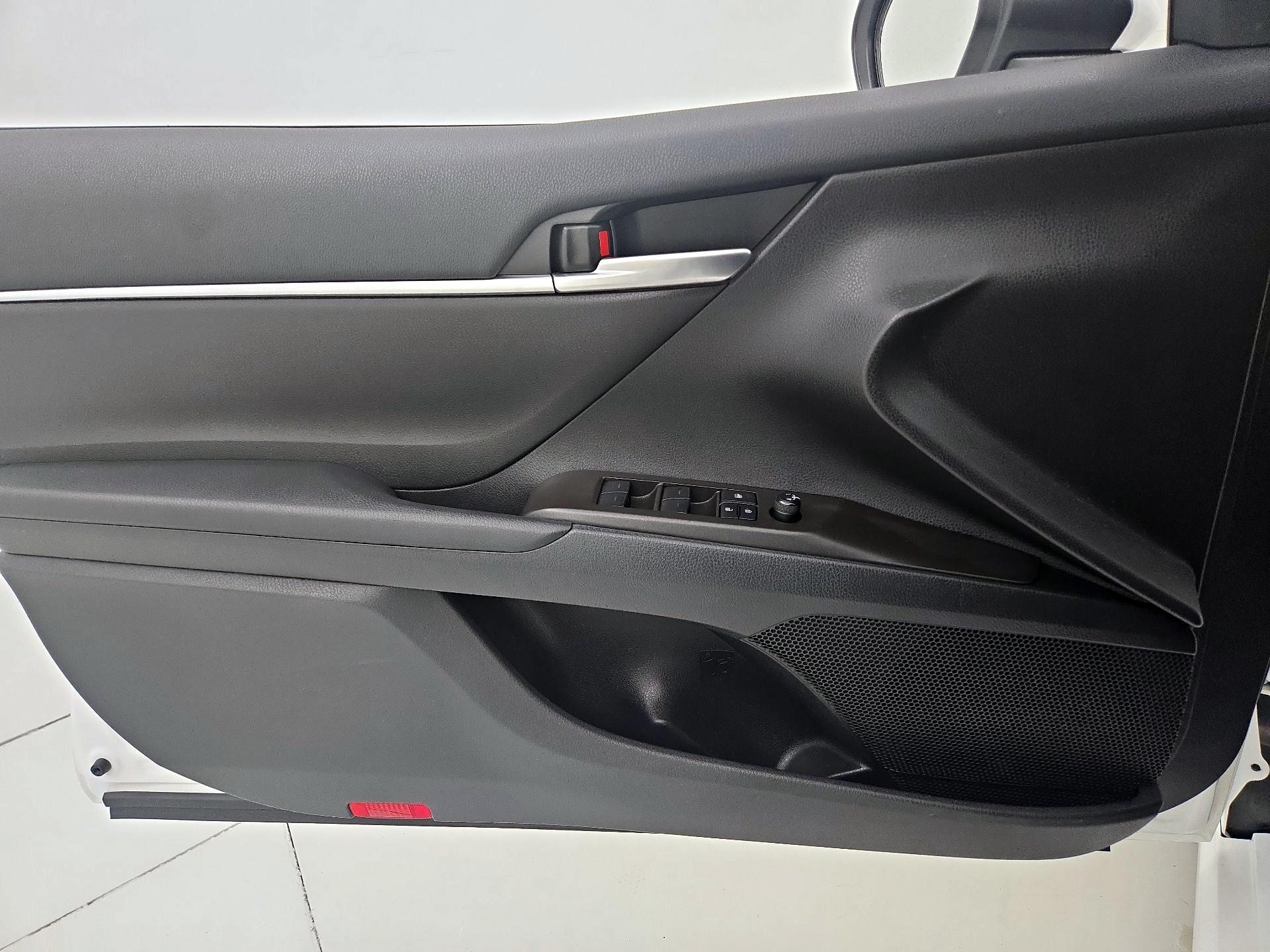 Thumbnail: 2023 Toyota Camry - 12