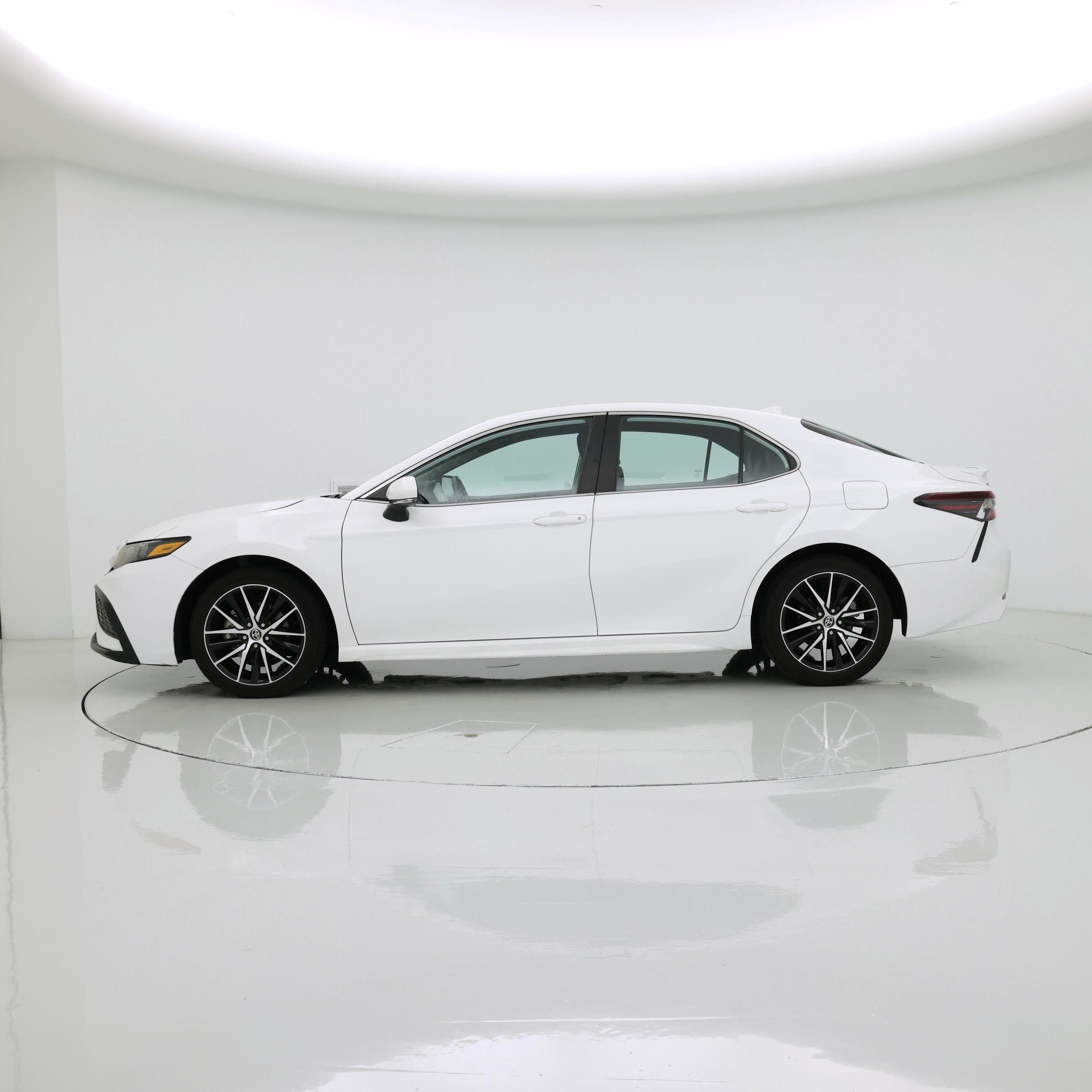 Thumbnail: 2023 Toyota Camry - 3