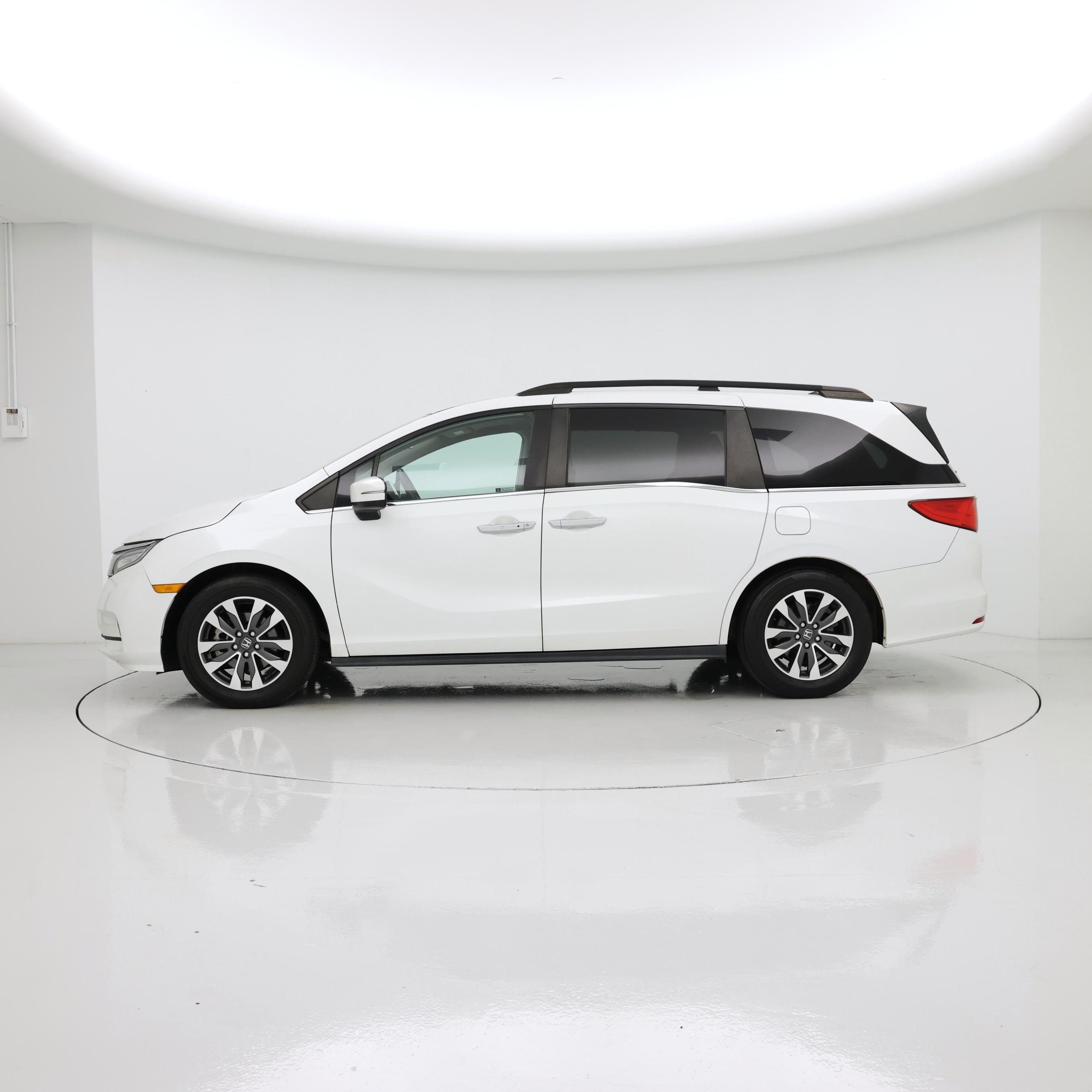 Thumbnail: 2021 Honda Odyssey - 3