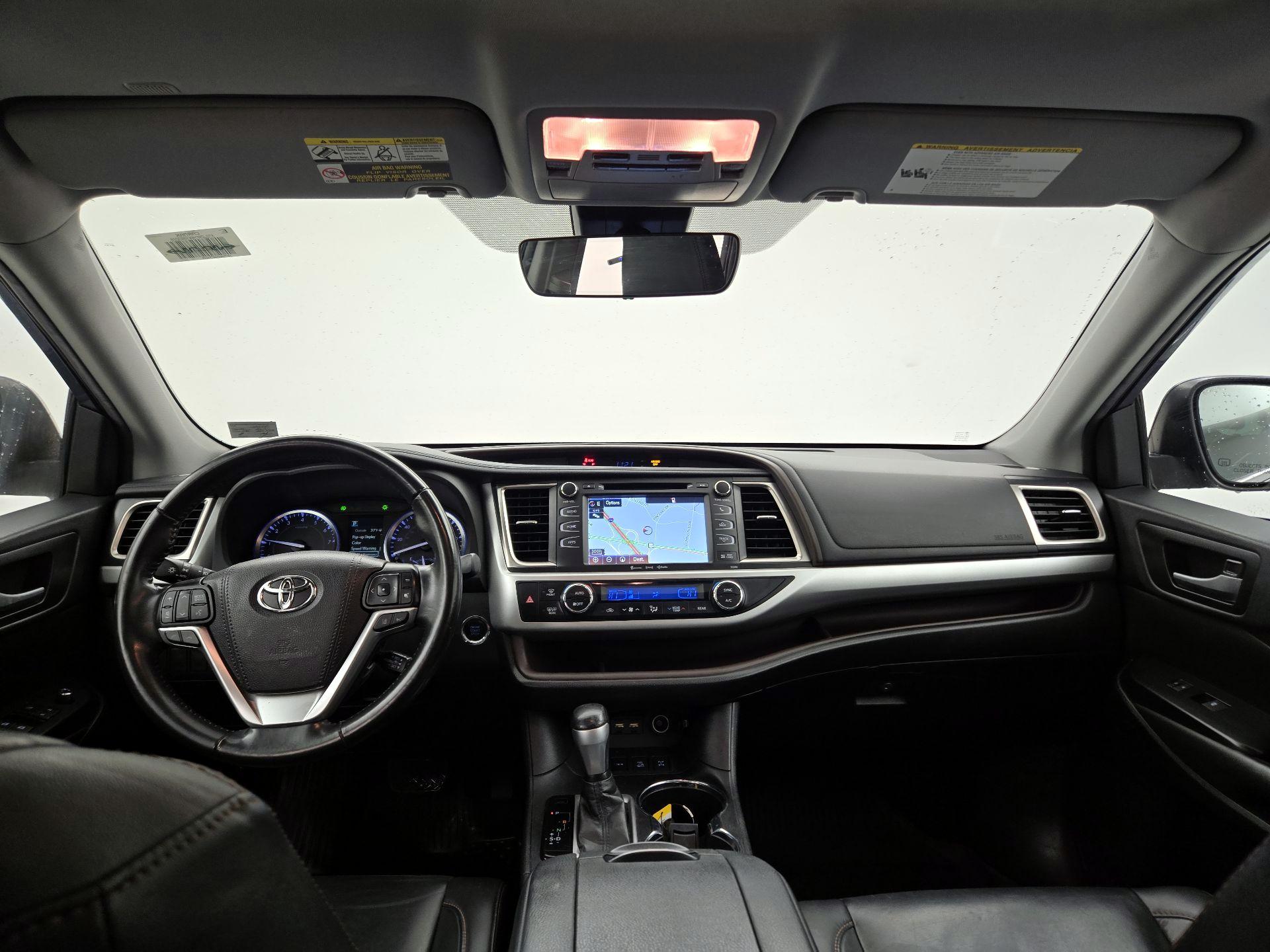 Thumbnail: 2019 Toyota Highlander - 9