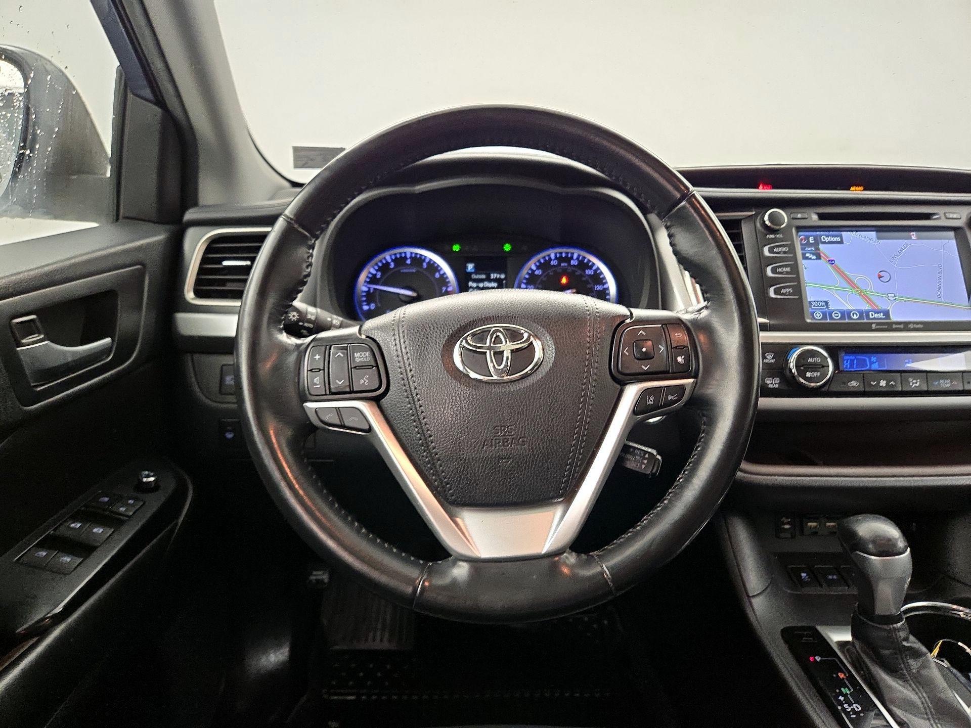 Thumbnail: 2019 Toyota Highlander - 10
