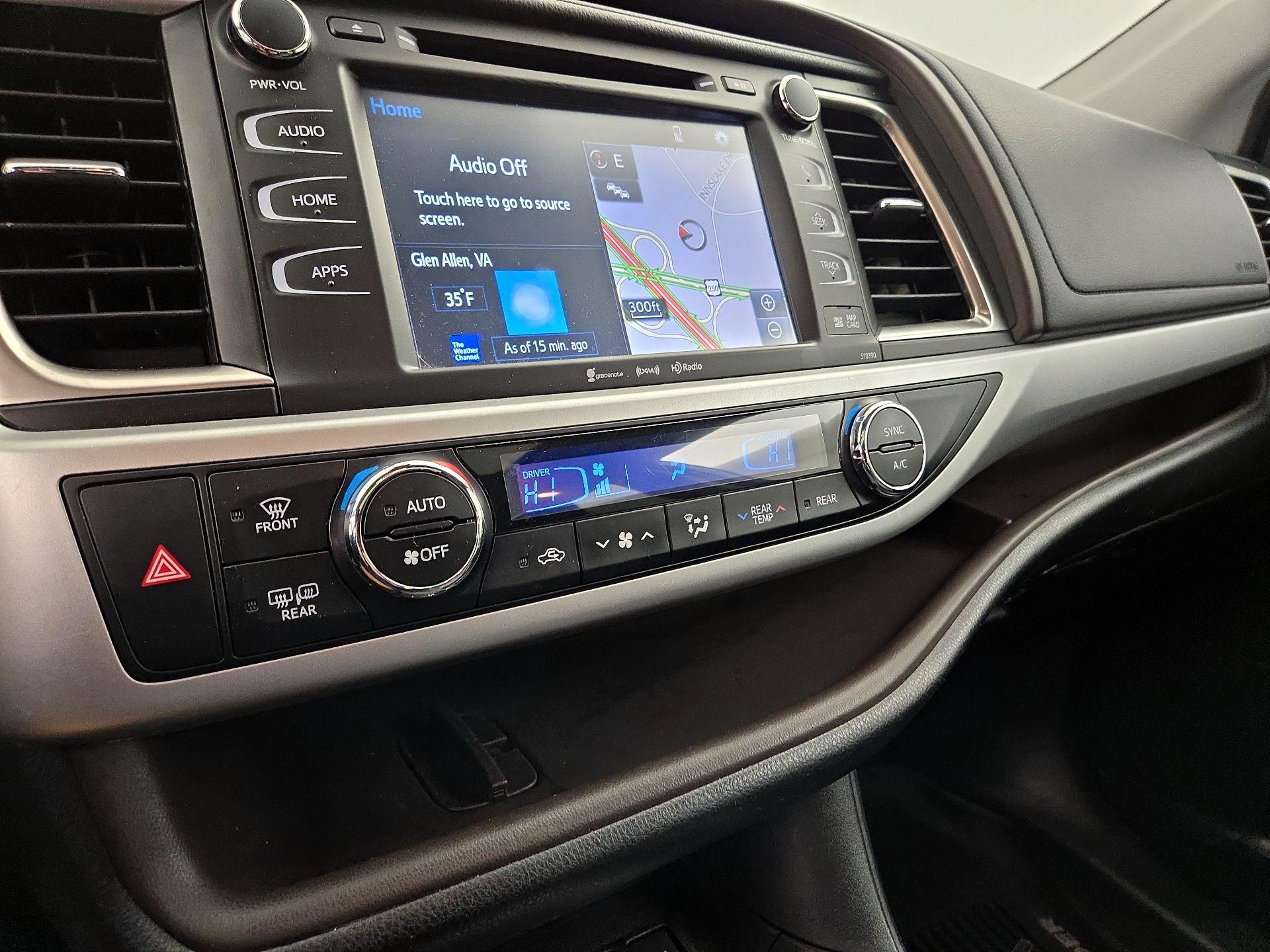 Thumbnail: 2019 Toyota Highlander - 17