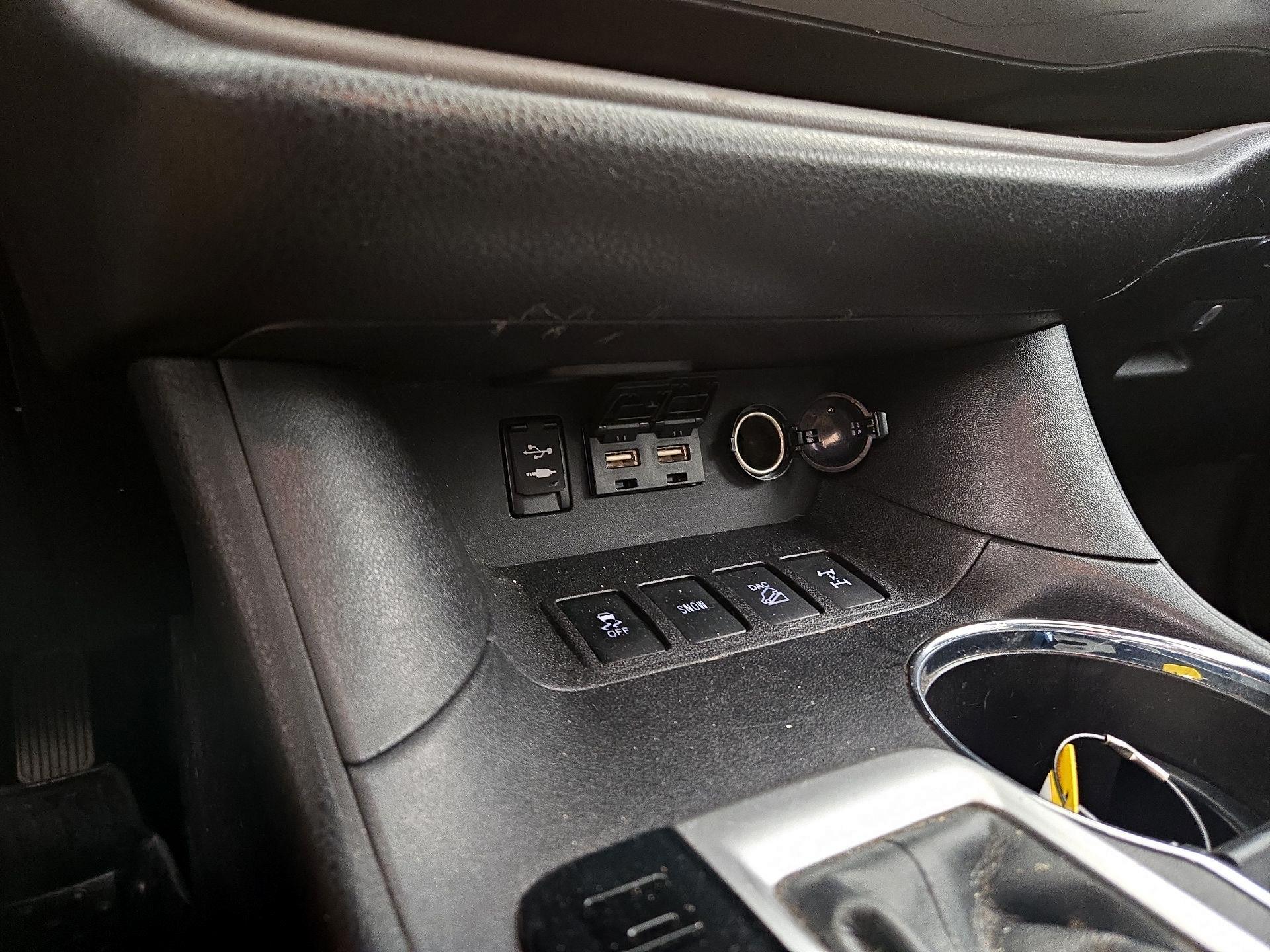 Thumbnail: 2019 Toyota Highlander - 19