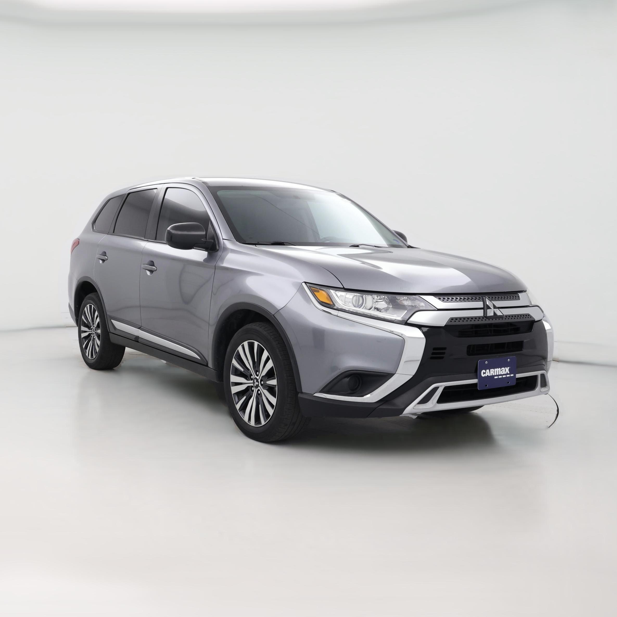Thumbnail: 2020 Mitsubishi Outlander - 1