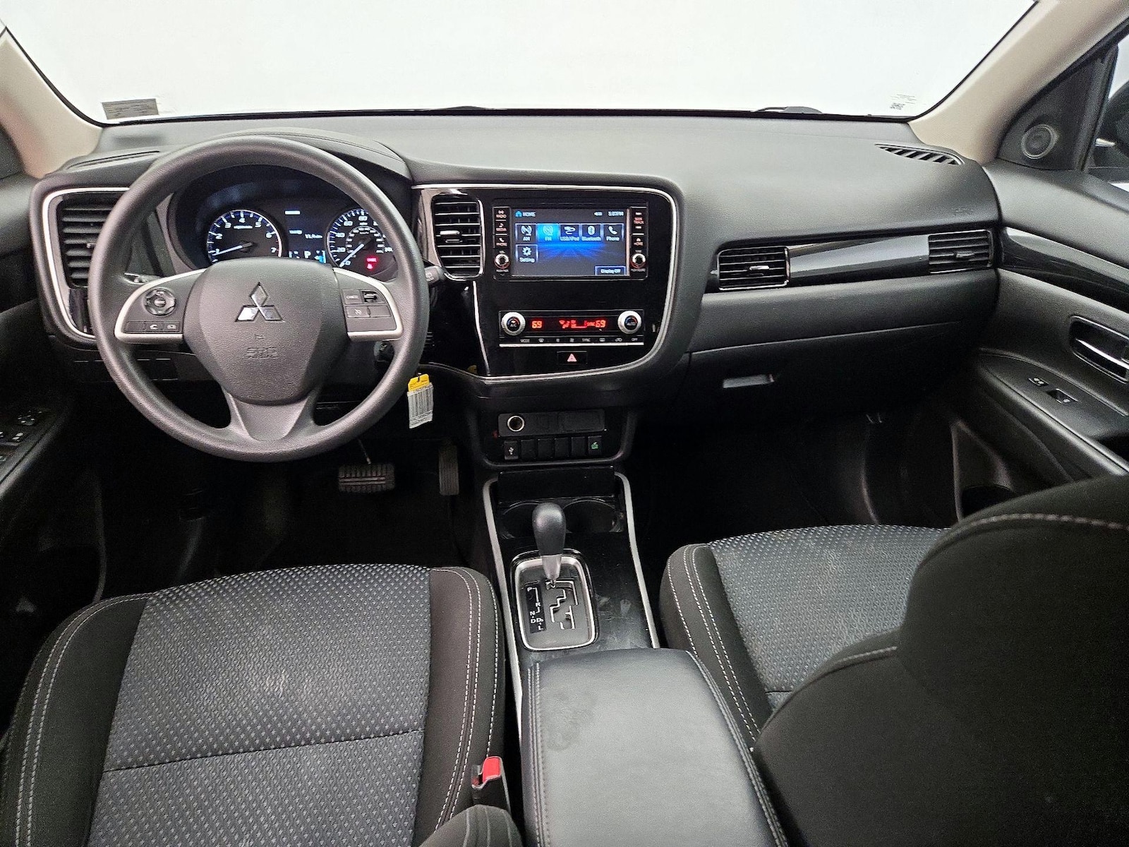 2020 Mitsubishi Outlander ES - Photo 10