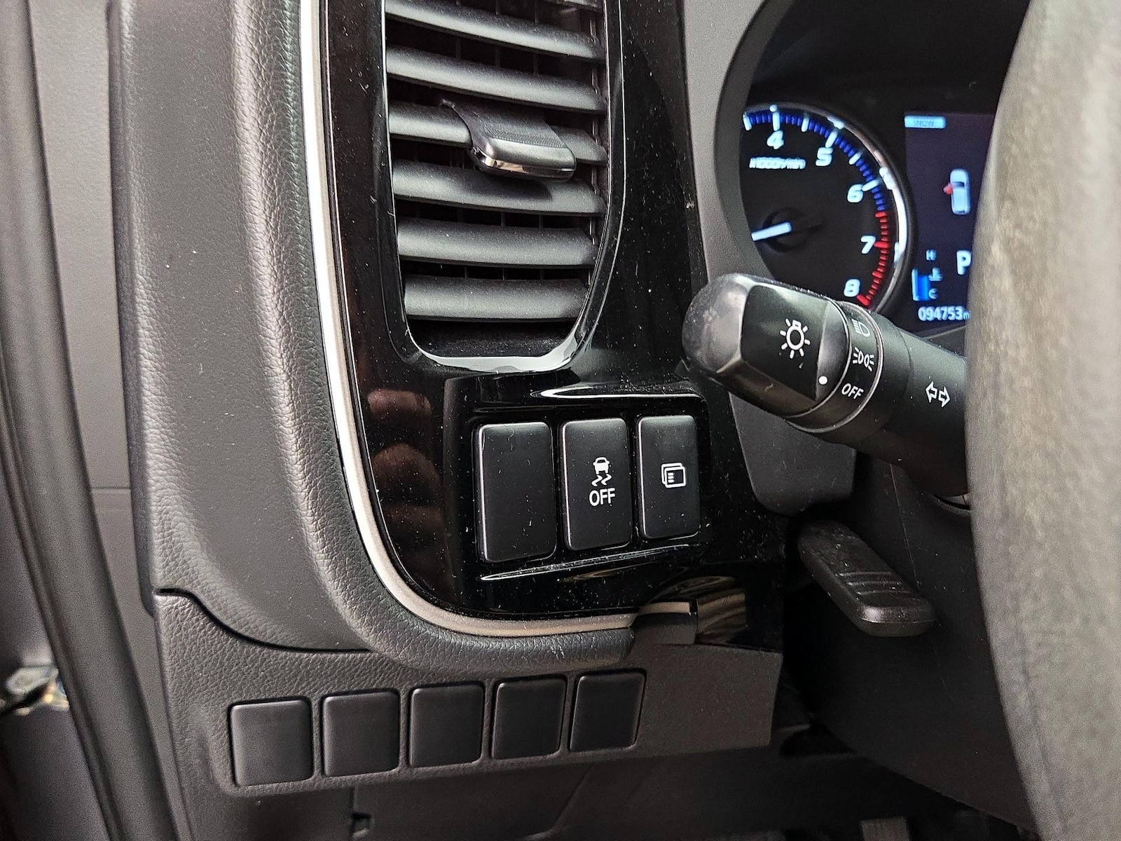 2020 Mitsubishi Outlander ES - Photo 14