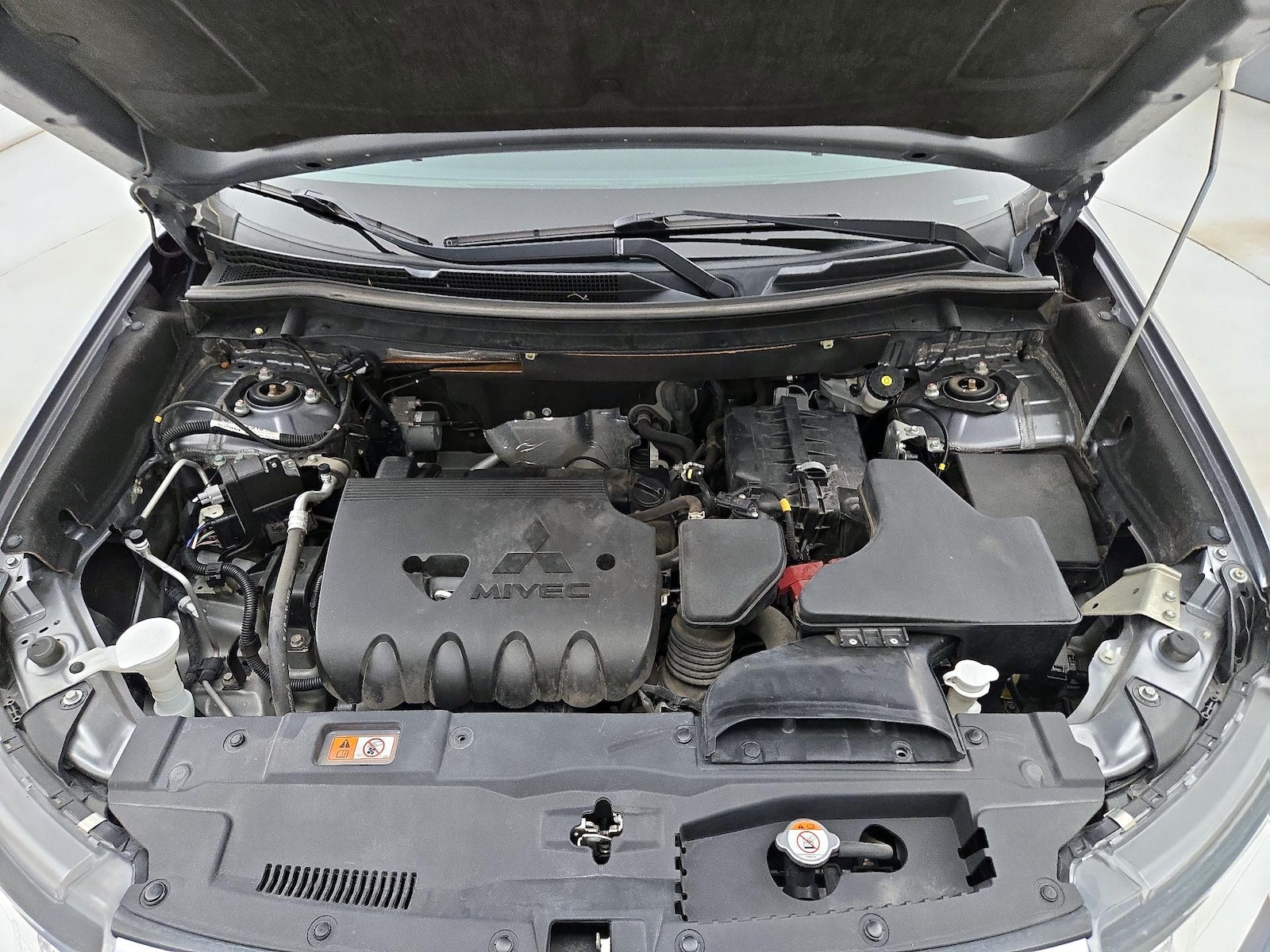 2020 Mitsubishi Outlander ES - Photo 24