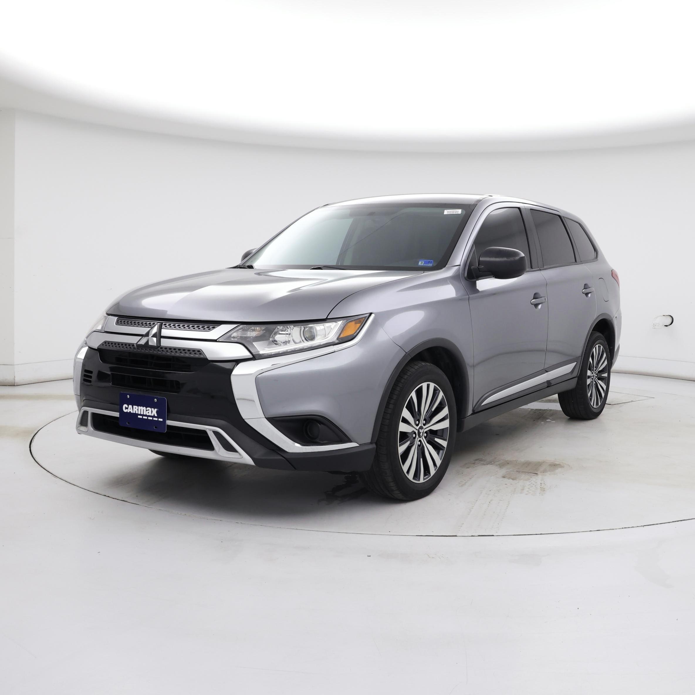 Thumbnail: 2020 Mitsubishi Outlander - 4