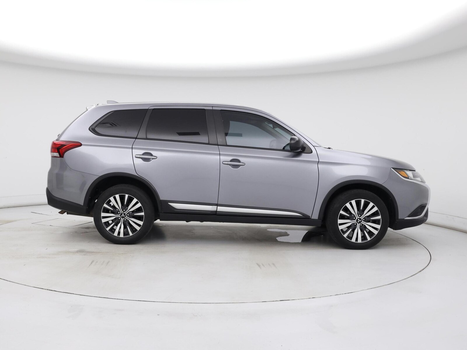 2020 Mitsubishi Outlander ES - Photo 8