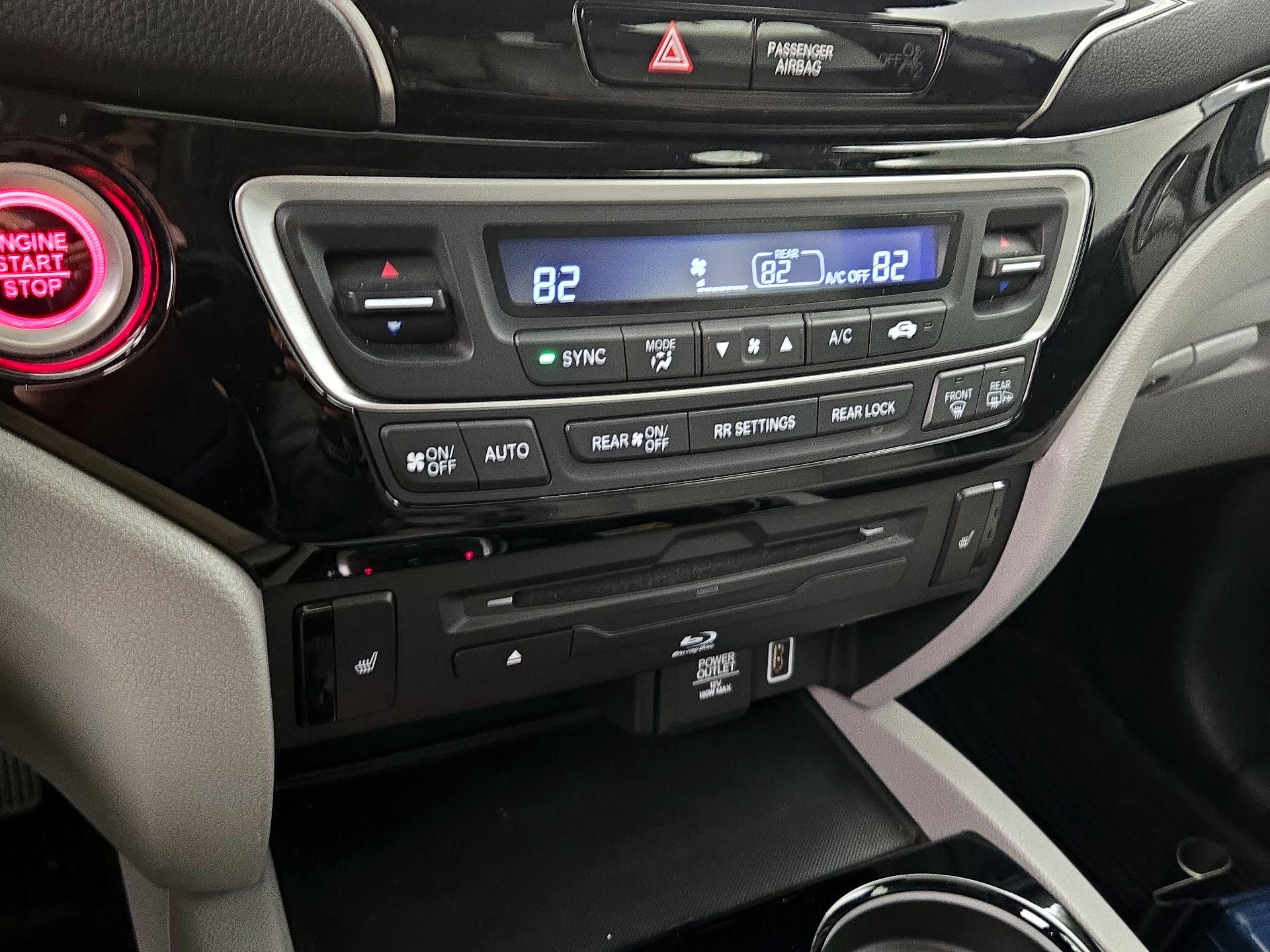 Thumbnail: 2019 Honda Pilot - 17