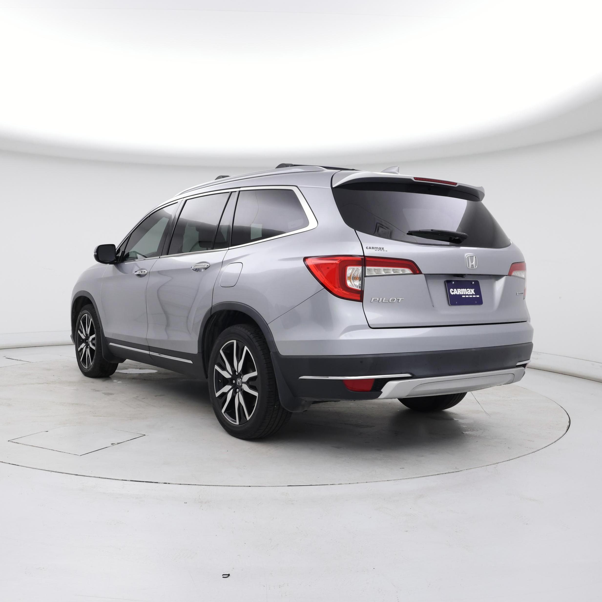 Thumbnail: 2019 Honda Pilot - 2
