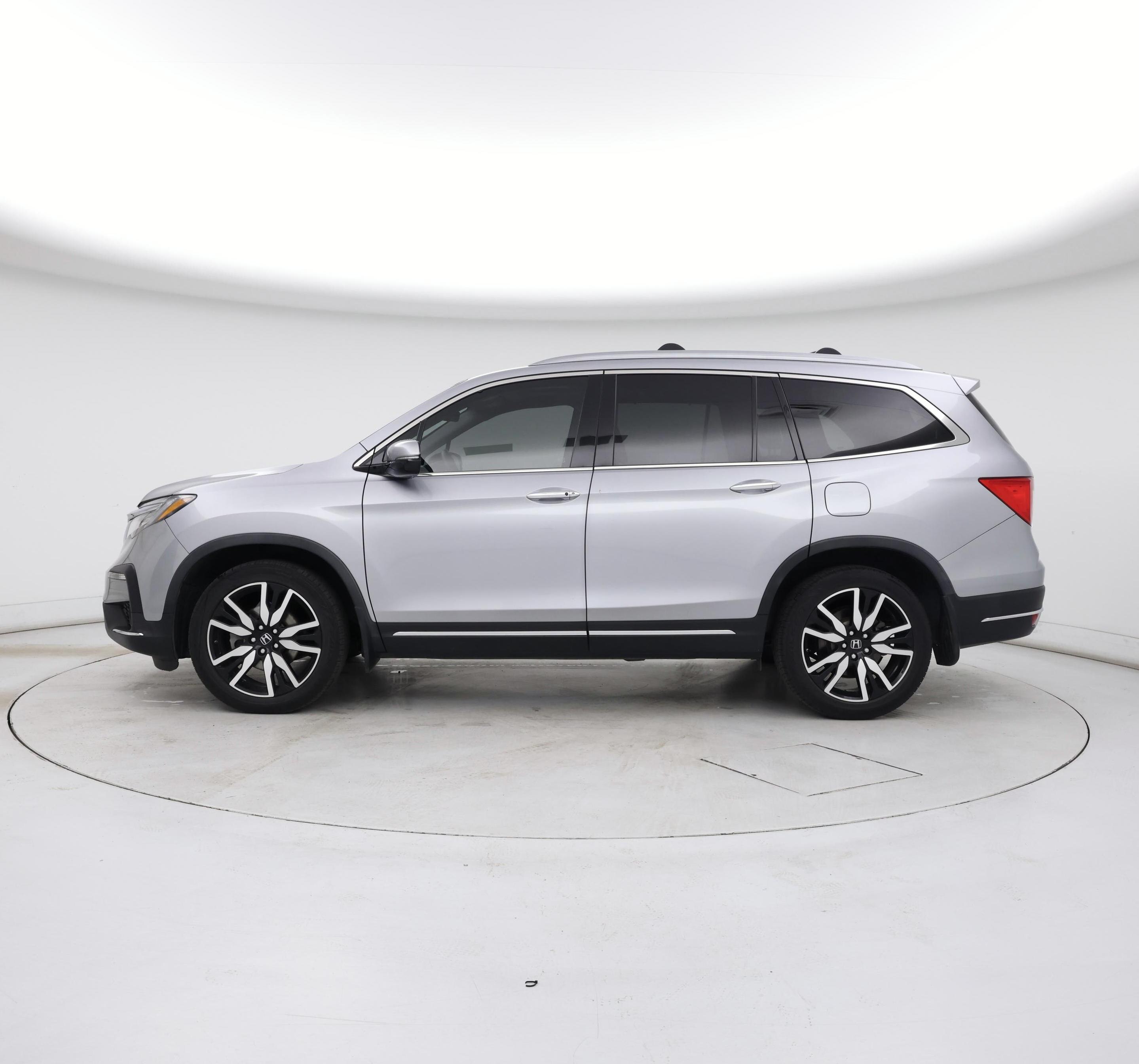Thumbnail: 2019 Honda Pilot - 3