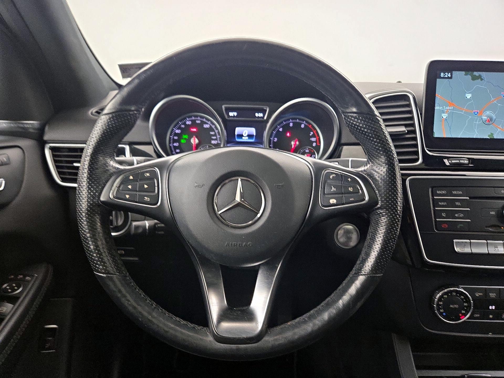 Thumbnail: 2016 Mercedes-Benz GLE - 10