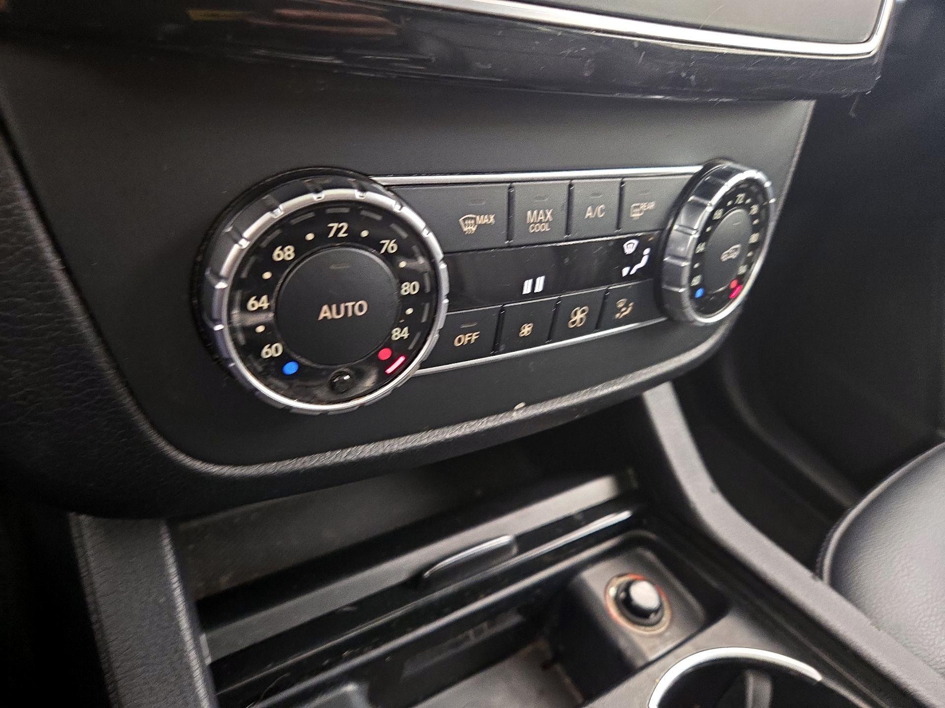 Thumbnail: 2016 Mercedes-Benz GLE - 17