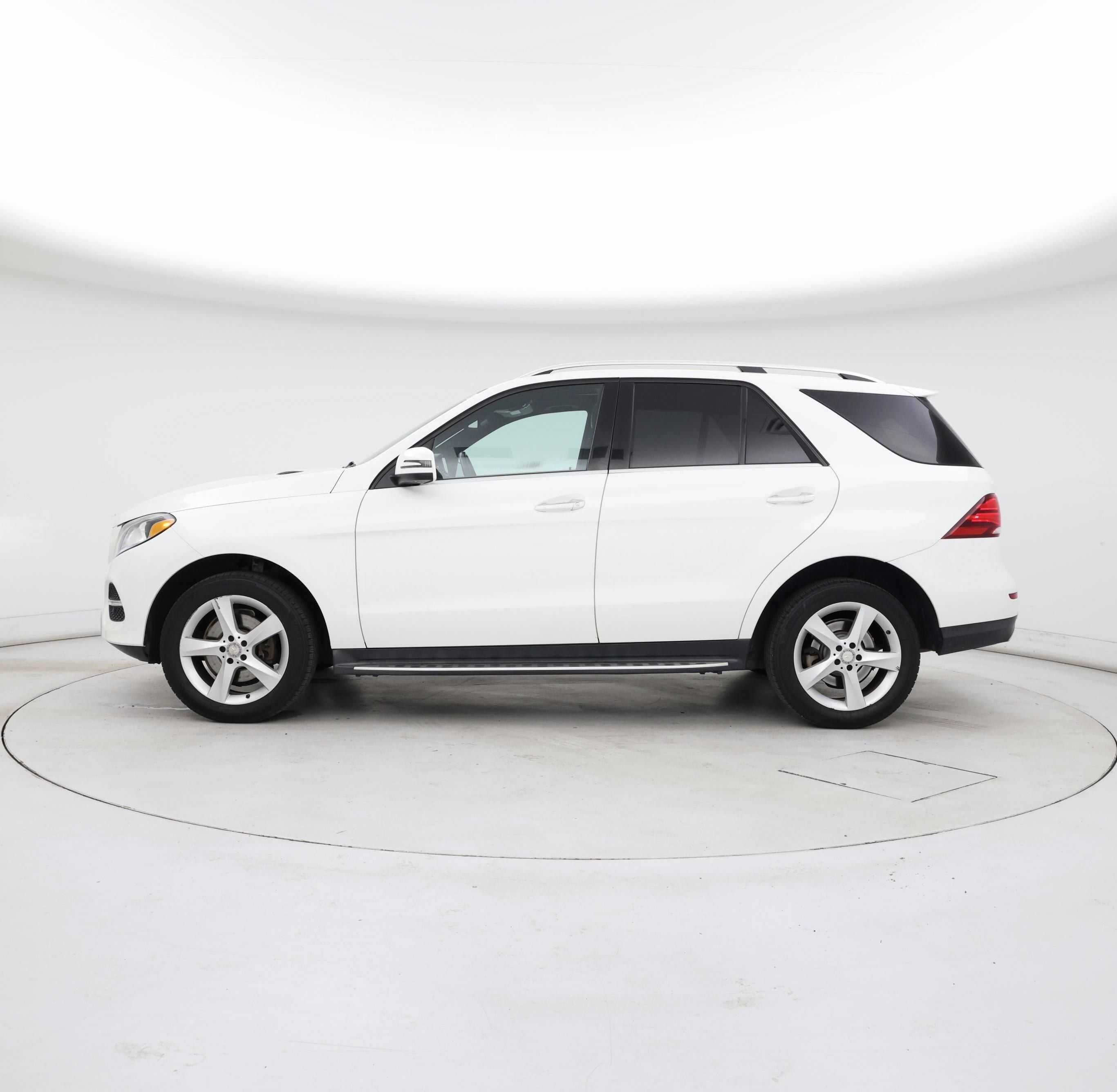 Thumbnail: 2016 Mercedes-Benz GLE - 3