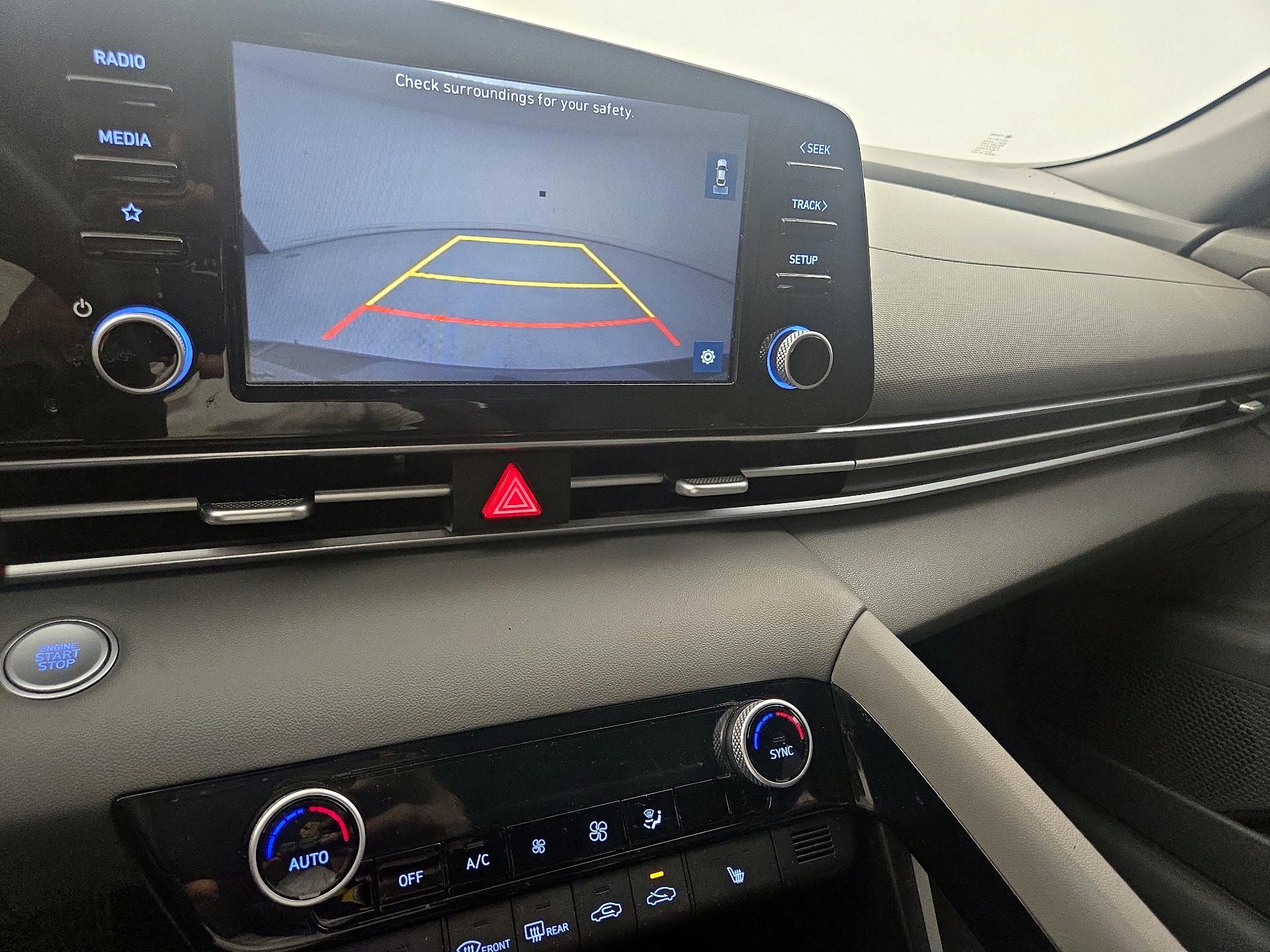 Thumbnail: 2022 Hyundai Elantra - 14