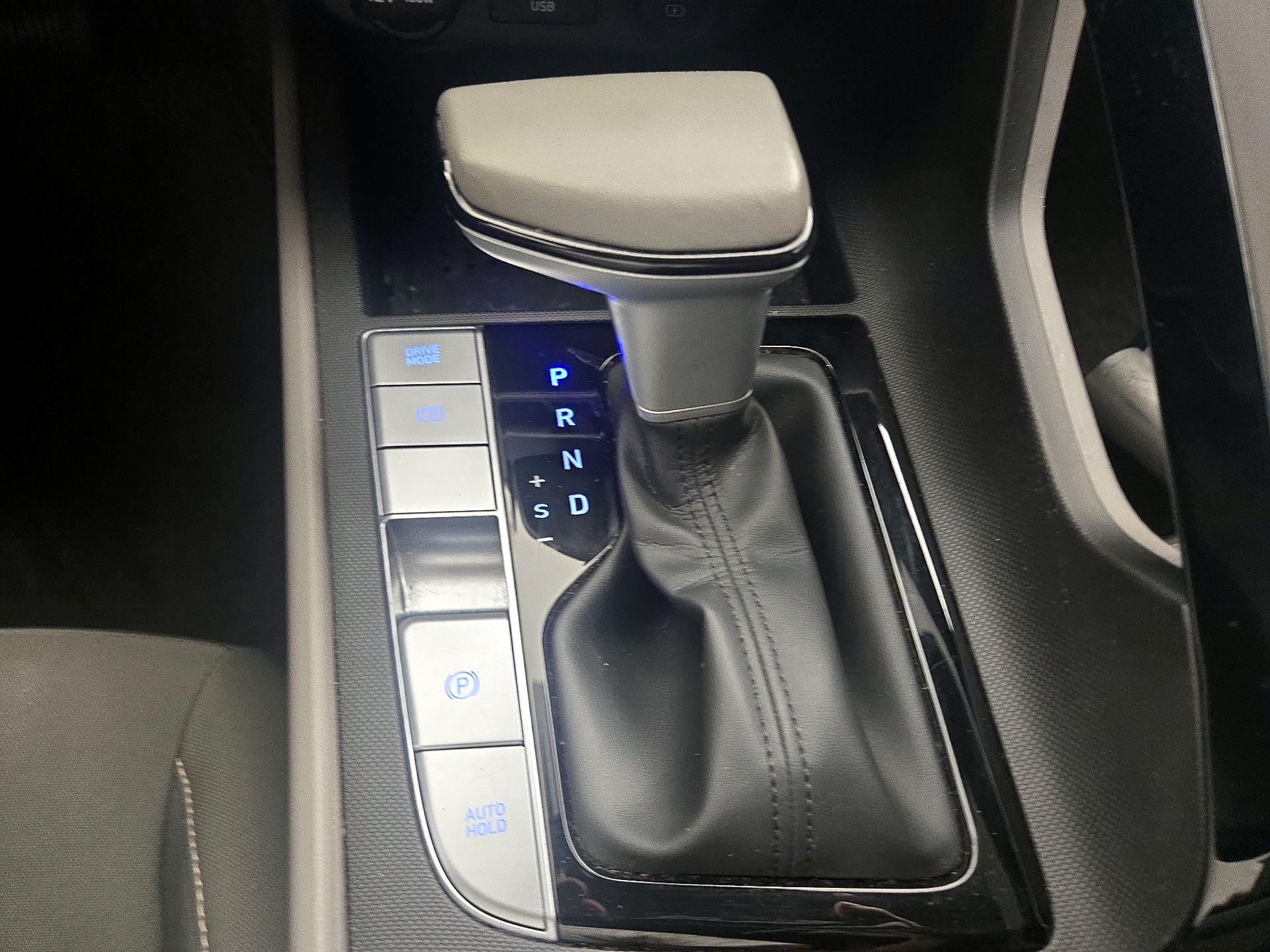 Thumbnail: 2022 Hyundai Elantra - 17