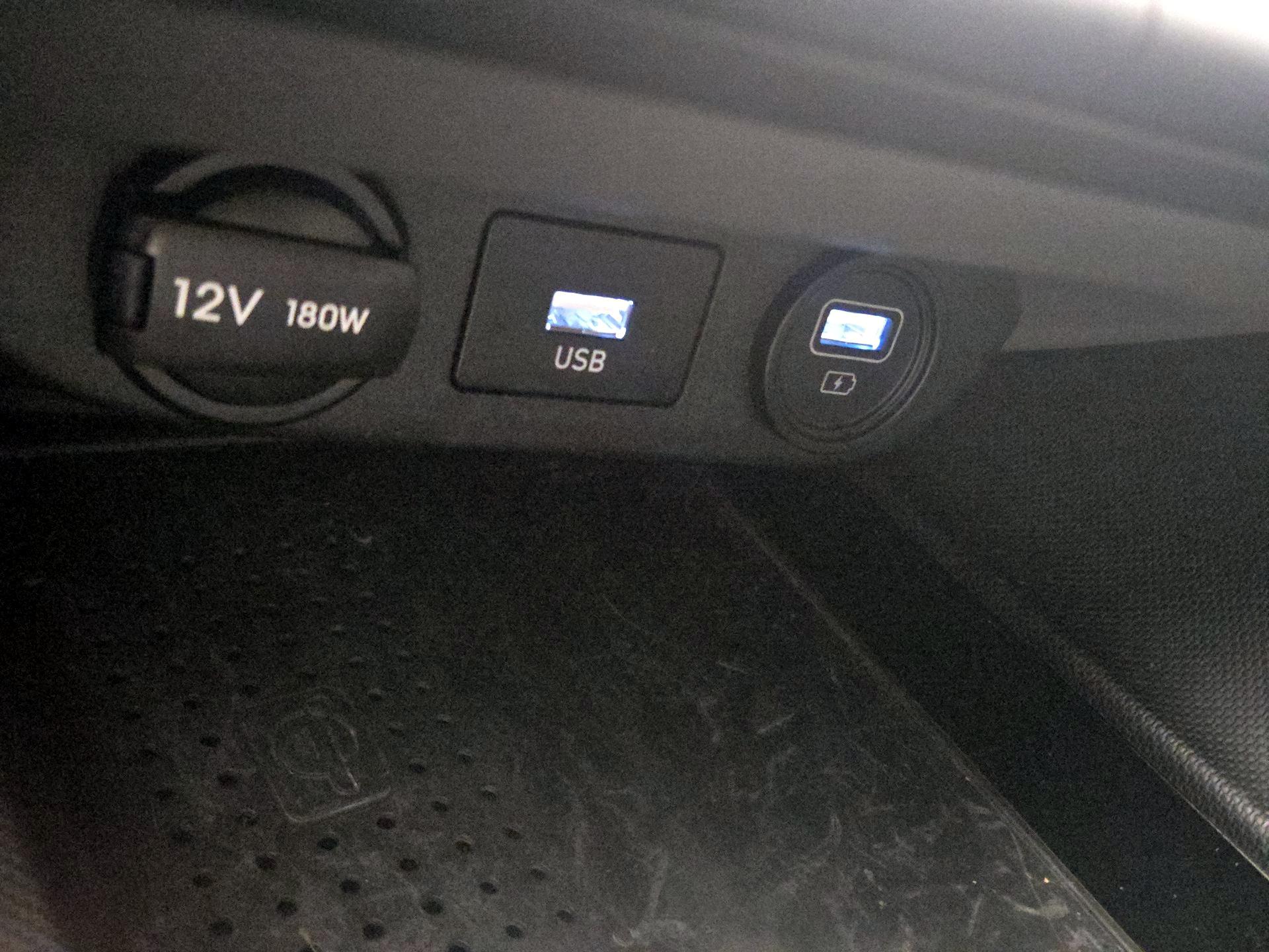 Thumbnail: 2022 Hyundai Elantra - 18