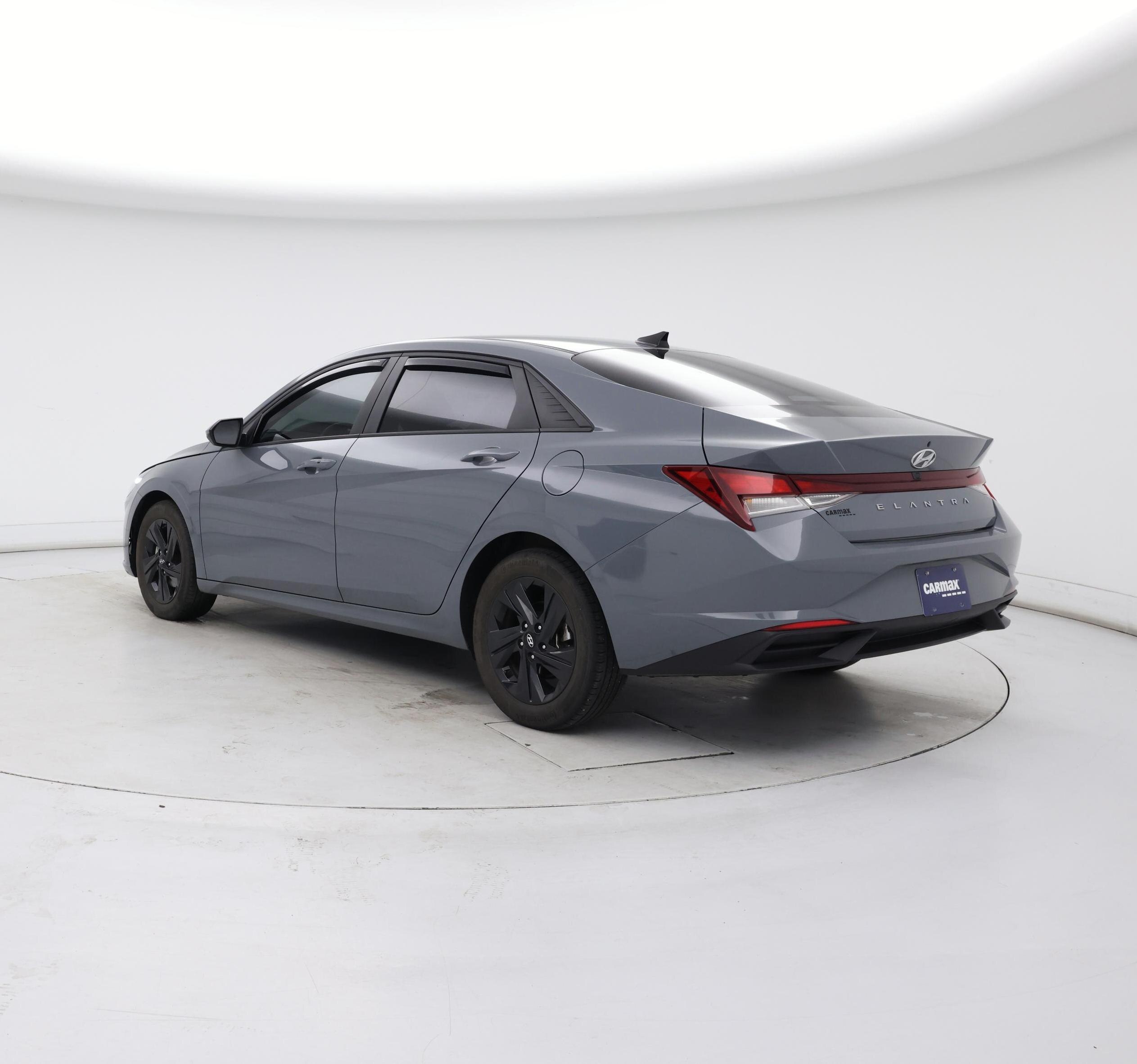 Thumbnail: 2022 Hyundai Elantra - 2