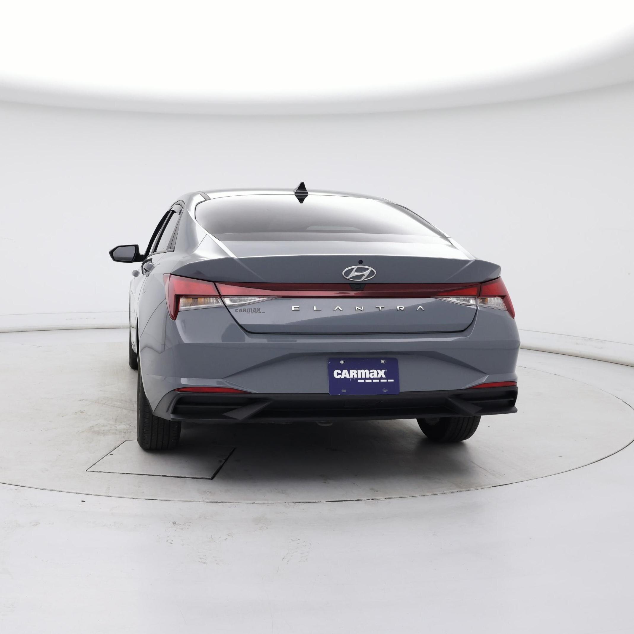 Thumbnail: 2022 Hyundai Elantra - 6