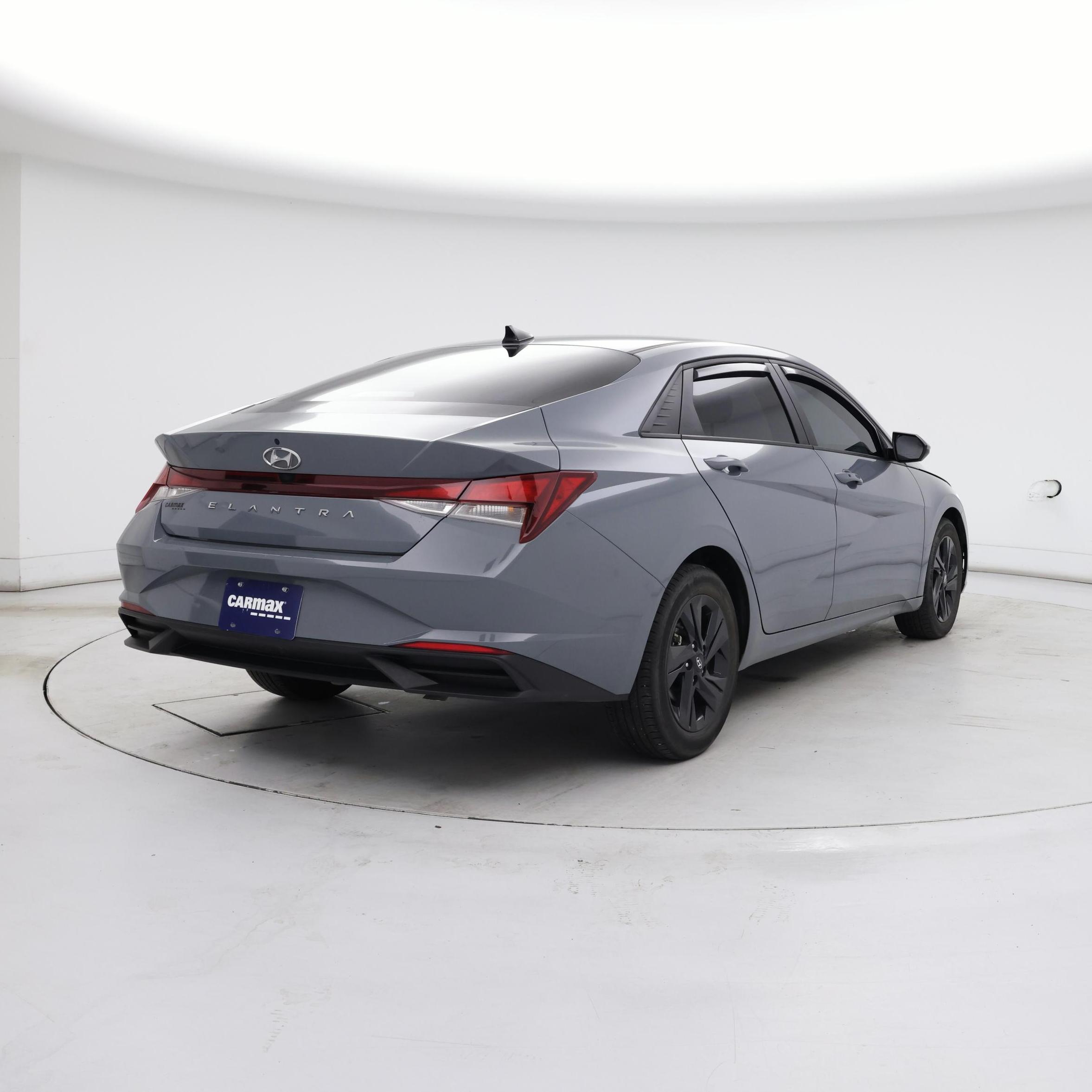 Thumbnail: 2022 Hyundai Elantra - 8