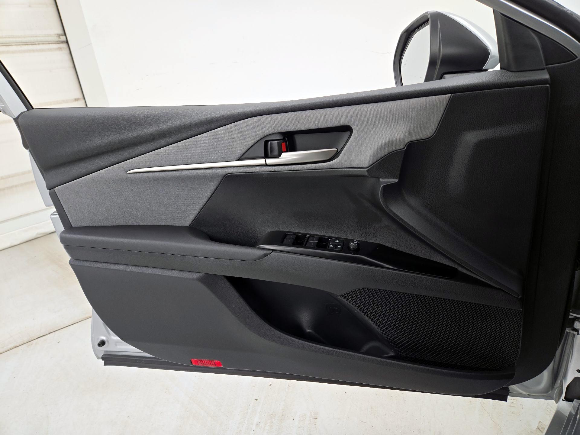 Thumbnail: 2026 Toyota Camry - 12