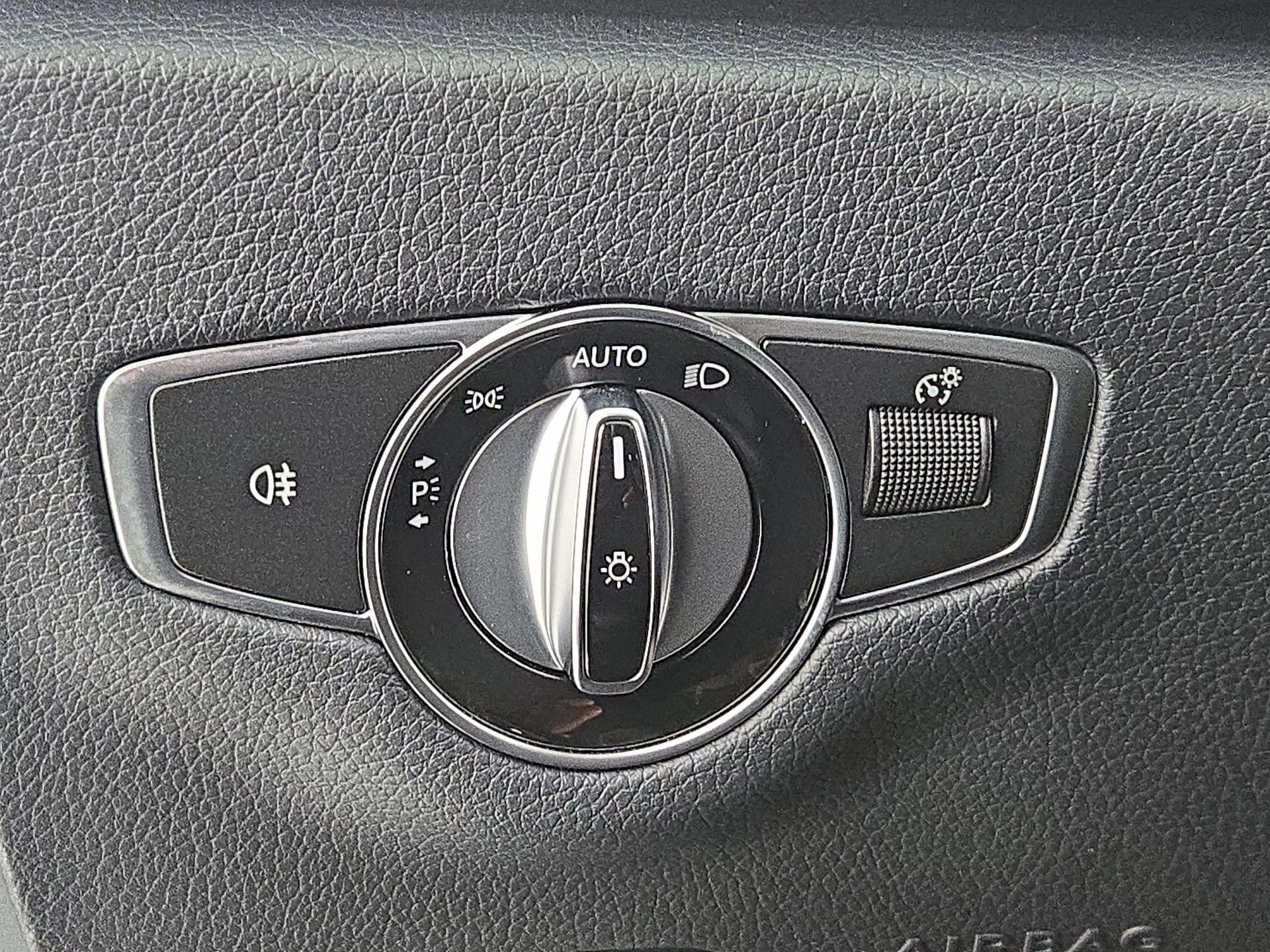 Thumbnail: 2018 Mercedes-Benz E-Class - 13