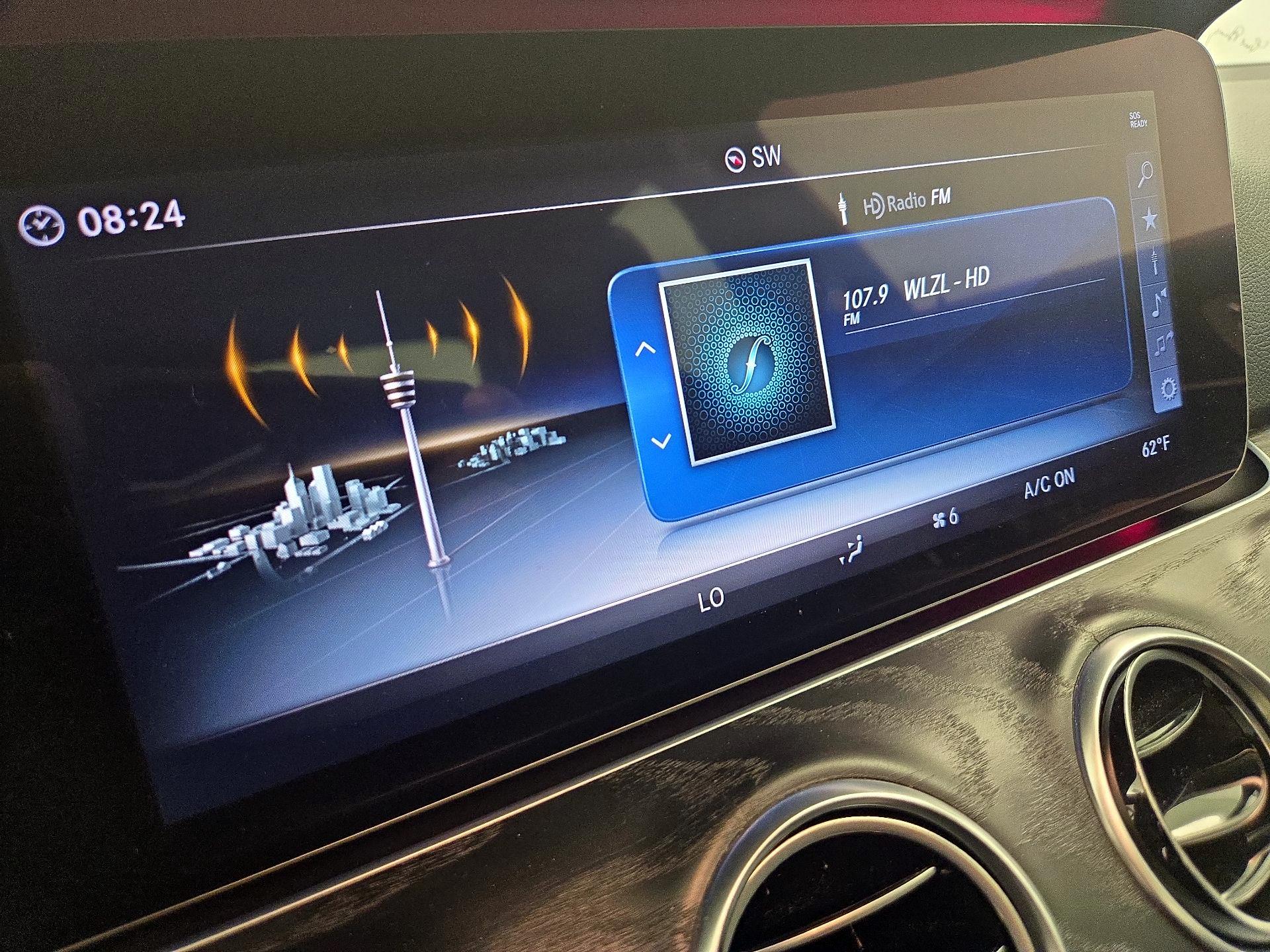 Thumbnail: 2018 Mercedes-Benz E-Class - 16