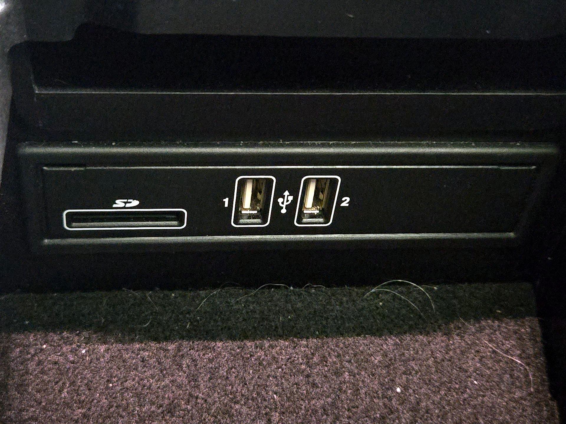 Thumbnail: 2018 Mercedes-Benz E-Class - 19