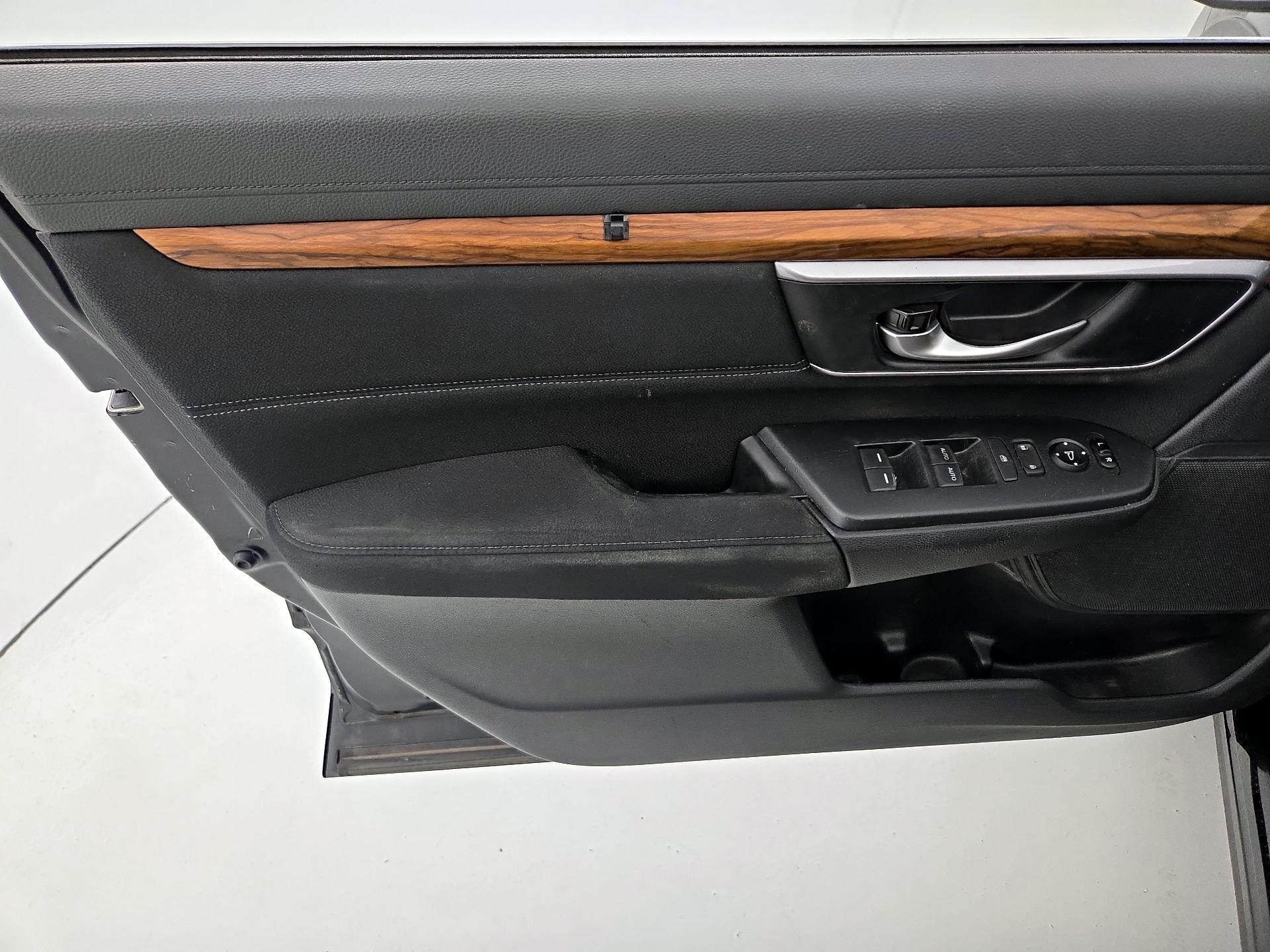 Thumbnail: 2017 Honda CR-V - 12