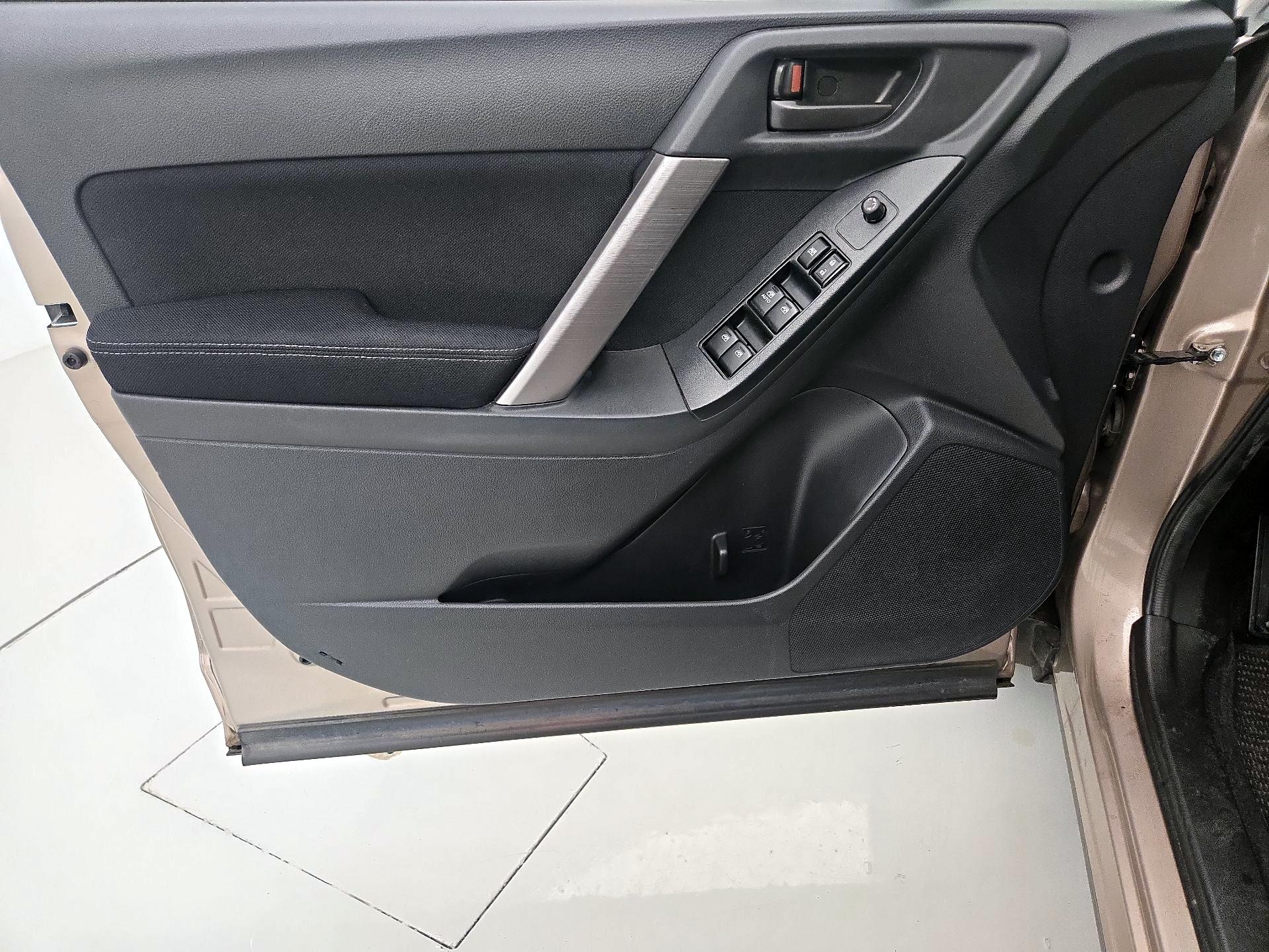 Thumbnail: 2015 Subaru Forester - 12