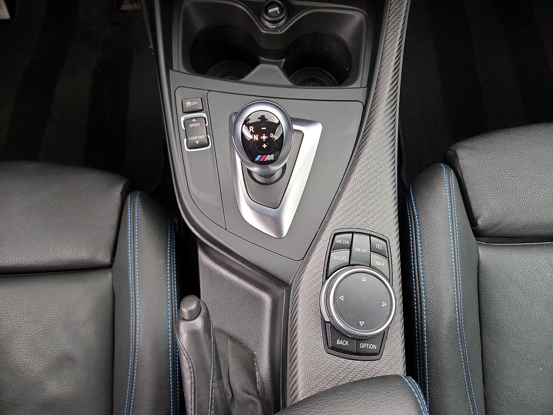 Thumbnail: 2016 BMW M2 - 18