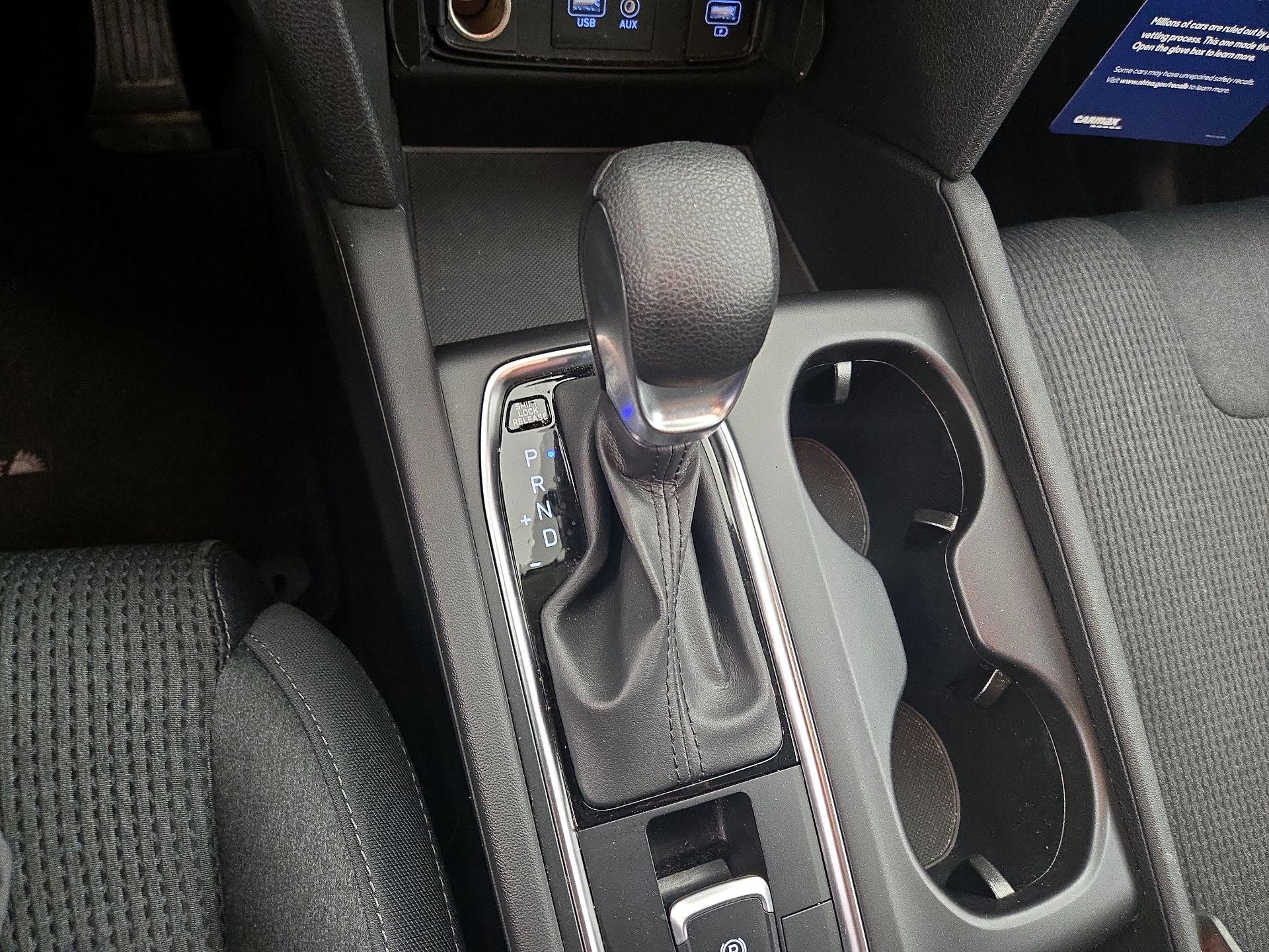 Thumbnail: 2020 Hyundai Santa Fe - 17