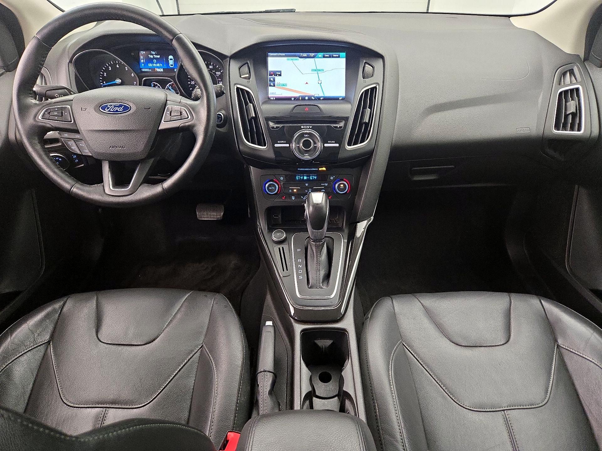 Thumbnail: 2015 Ford Focus - 9