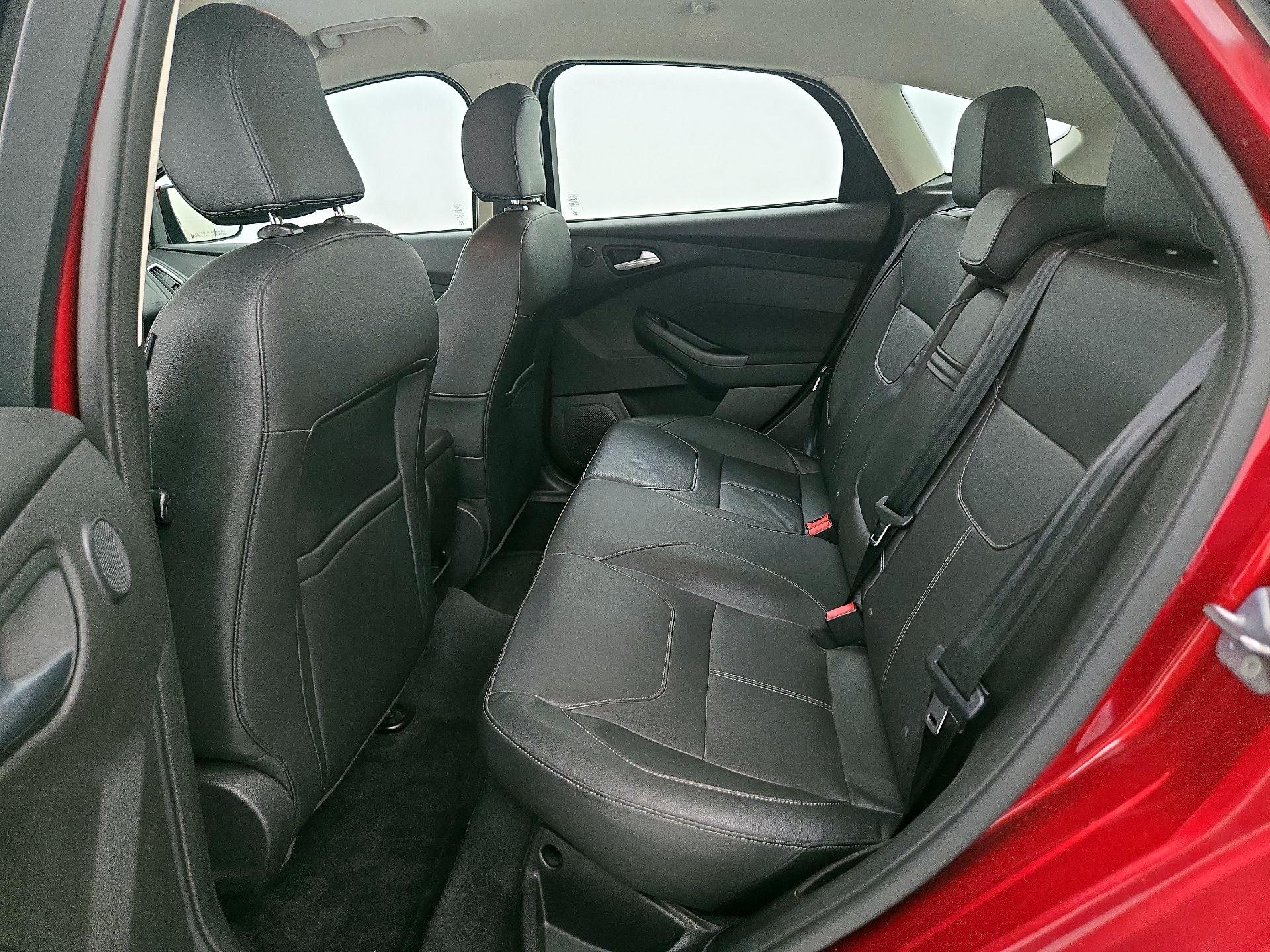 Thumbnail: 2015 Ford Focus - 20