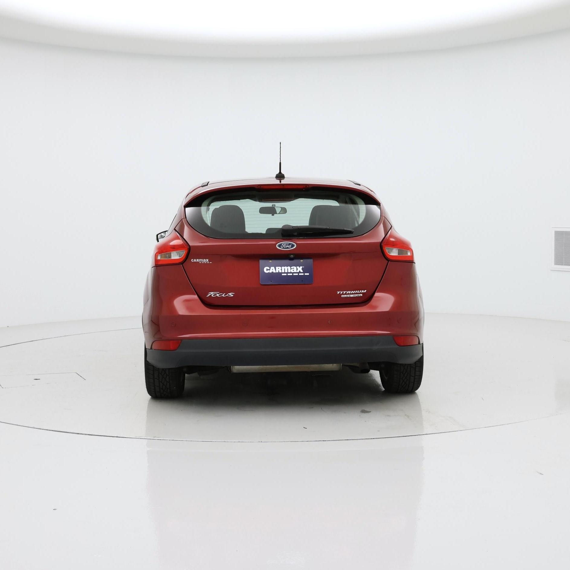 Thumbnail: 2015 Ford Focus - 6