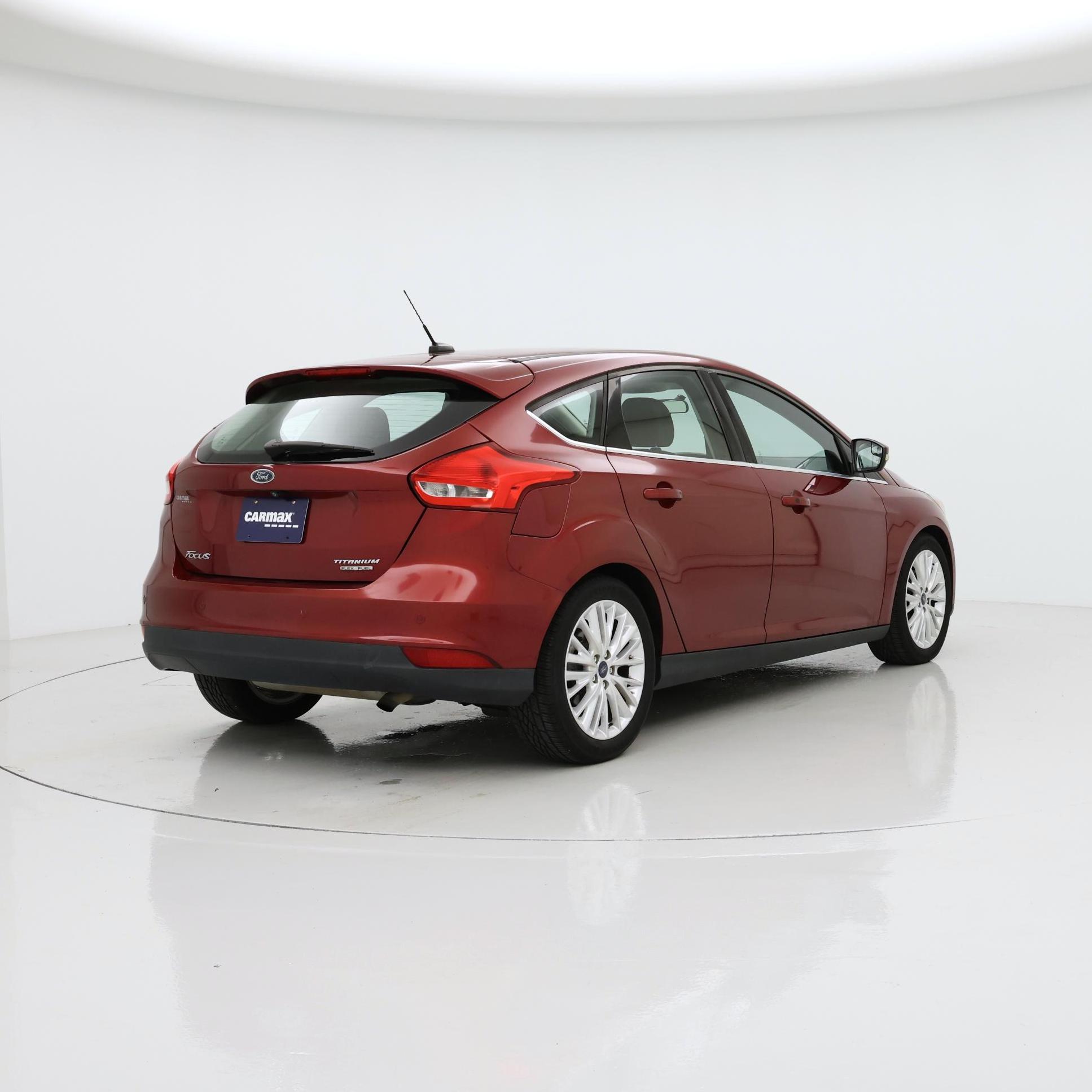 Thumbnail: 2015 Ford Focus - 8