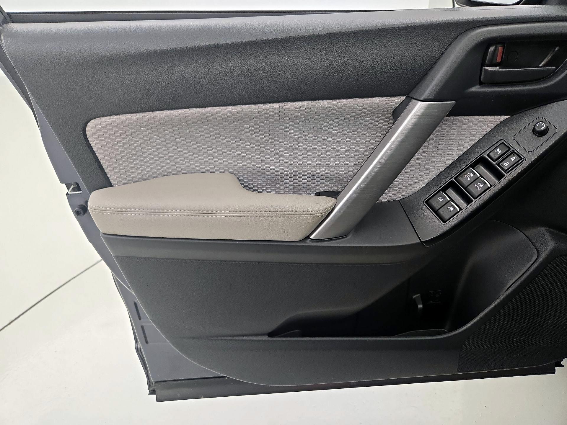 Thumbnail: 2018 Subaru Forester - 12